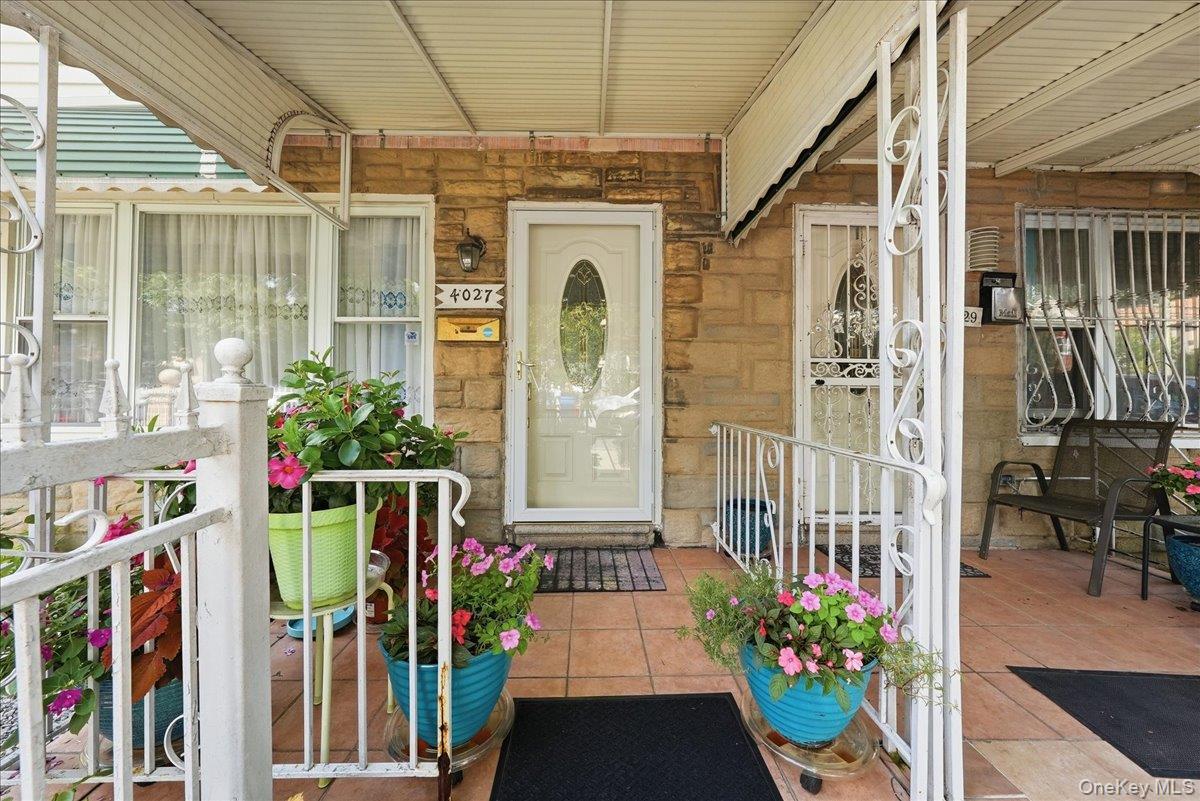4027 Grace Avenue Property Photo 3