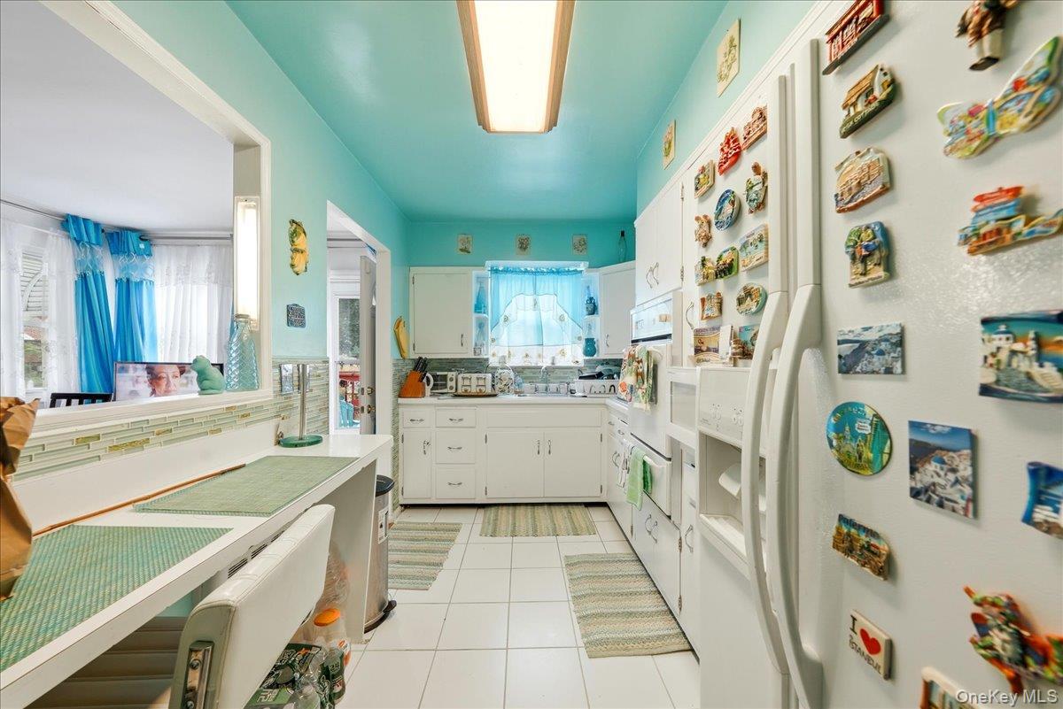 4027 Grace Avenue Property Photo 4
