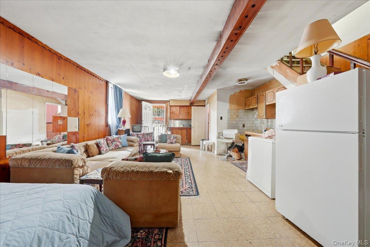 4027 Grace Avenue Property Photo 17