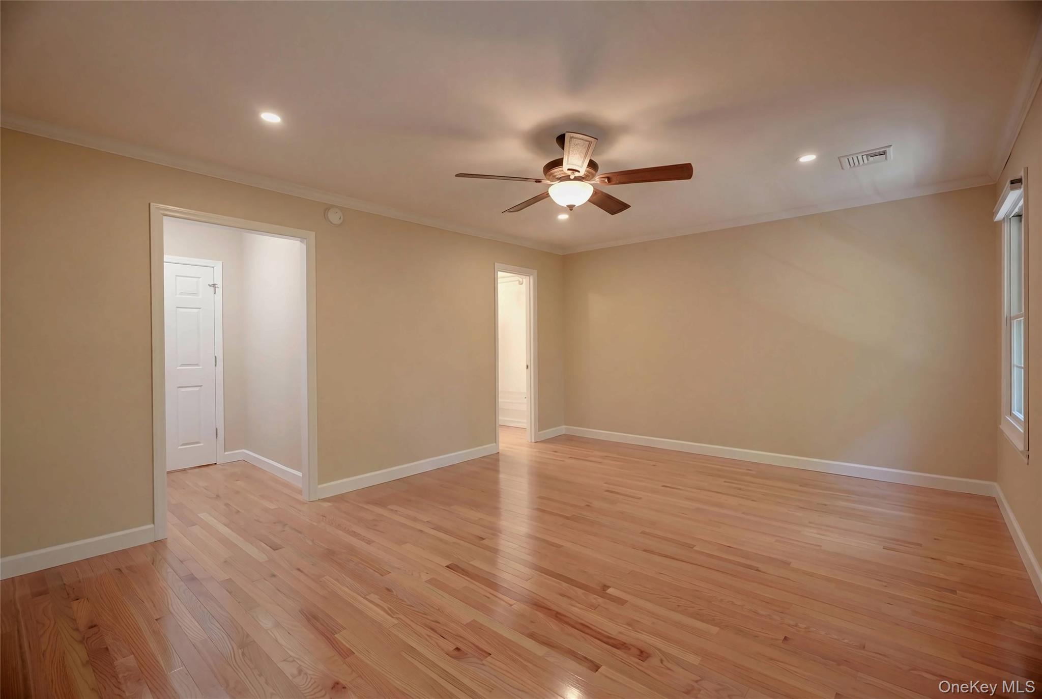 13 Pine Street Property Photo 11