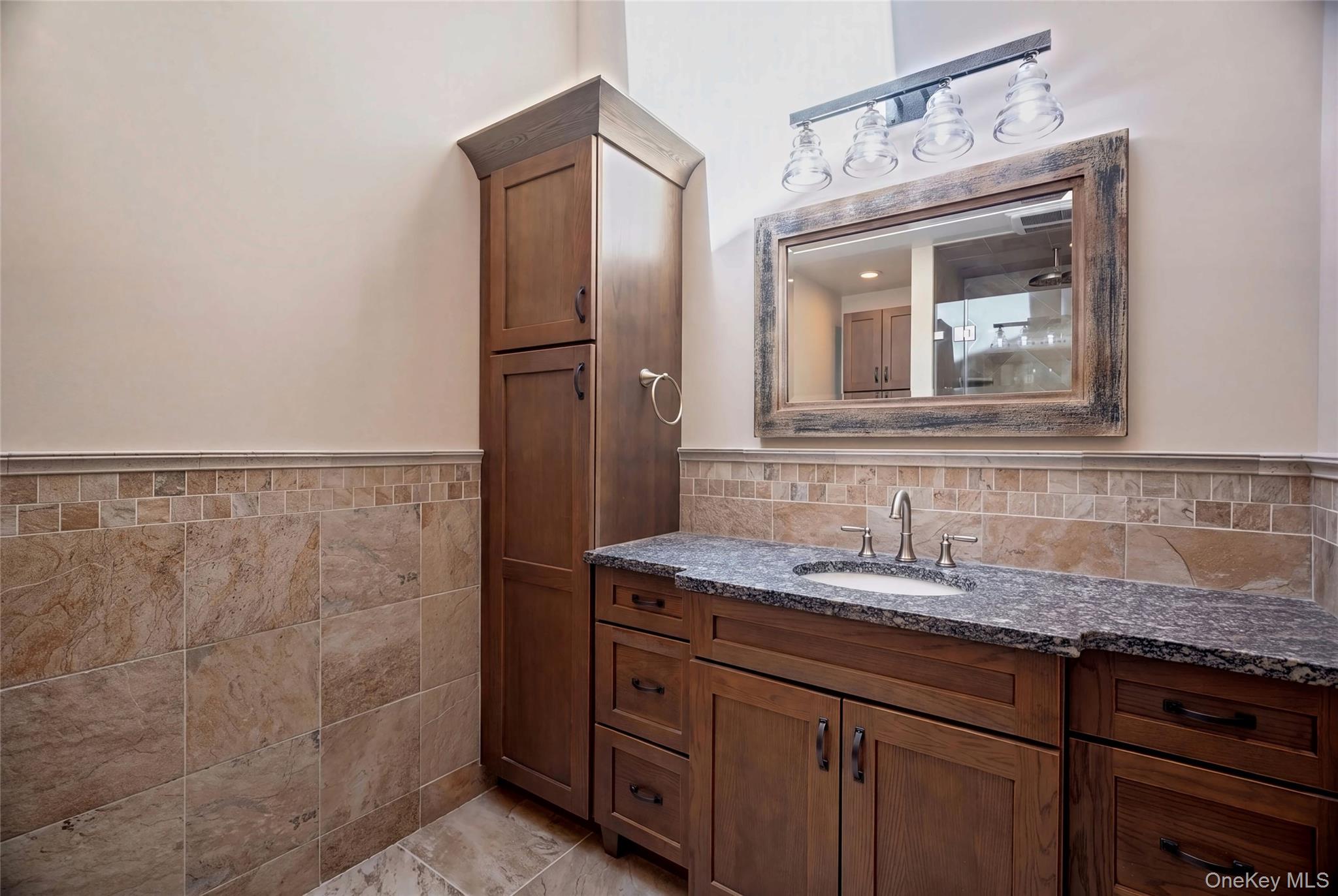 13 Pine Street Property Photo 14
