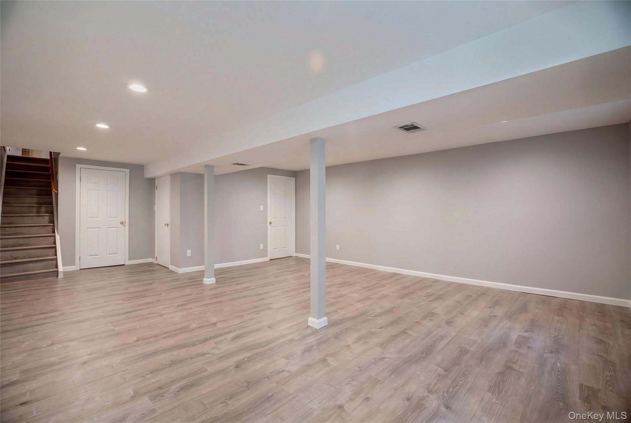 13 Pine Street Property Photo 21