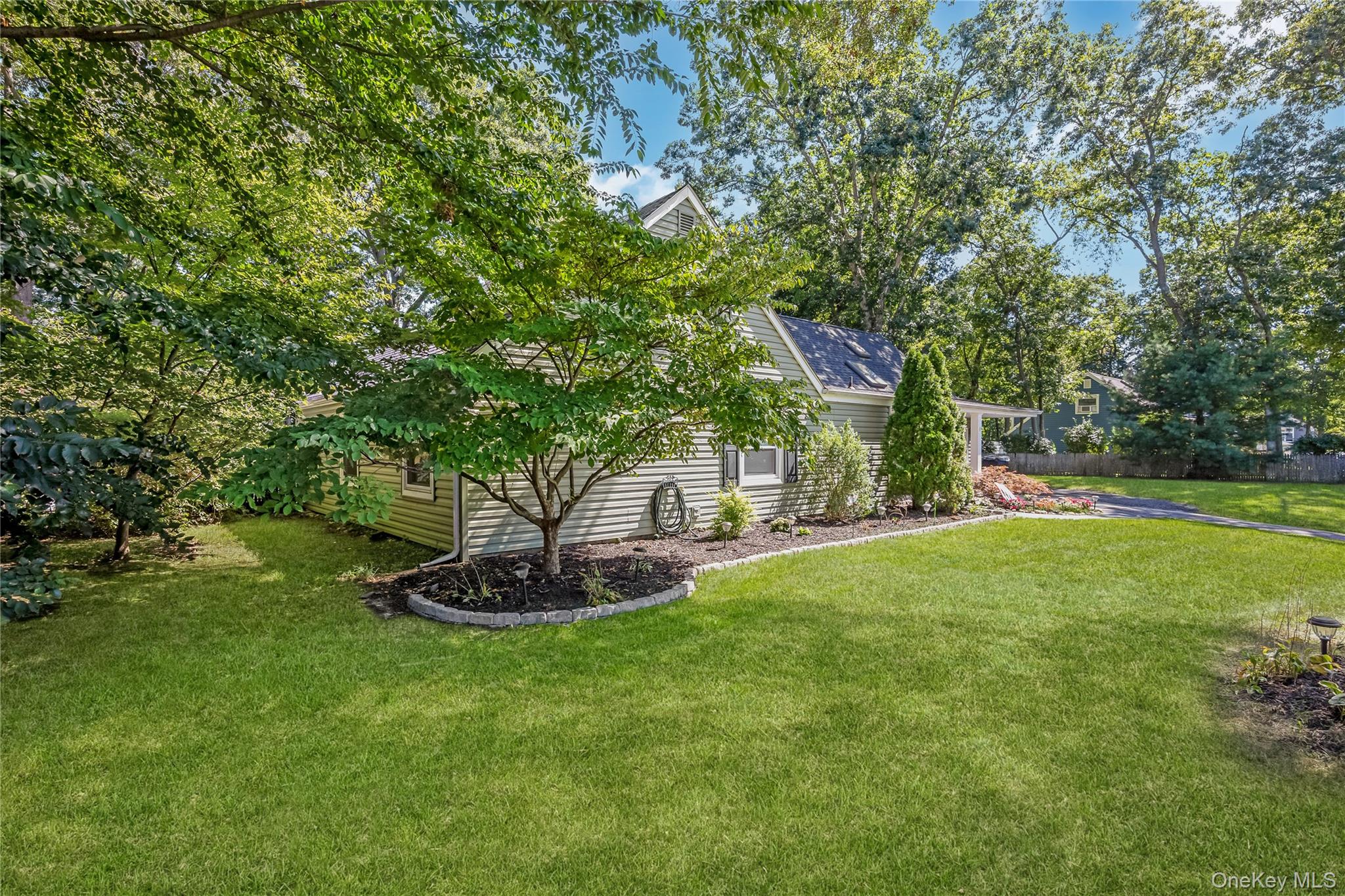 23 Lakeside Drive Property Photo 2