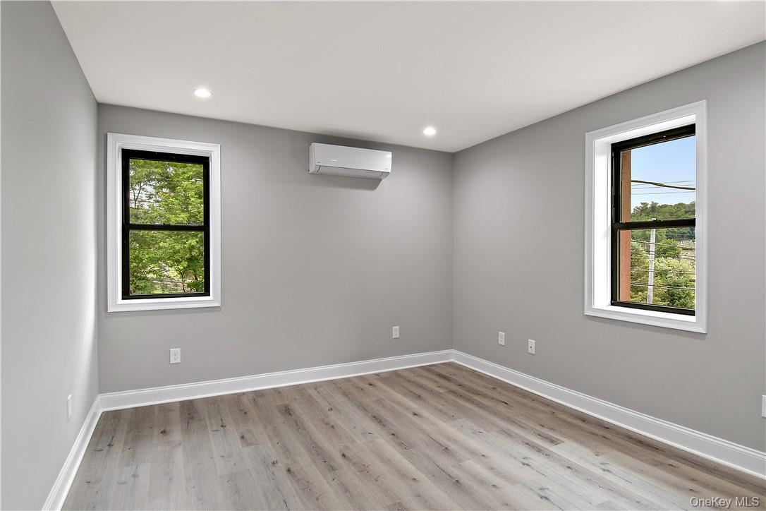 122 Commerce Street 5 Property Photo 2