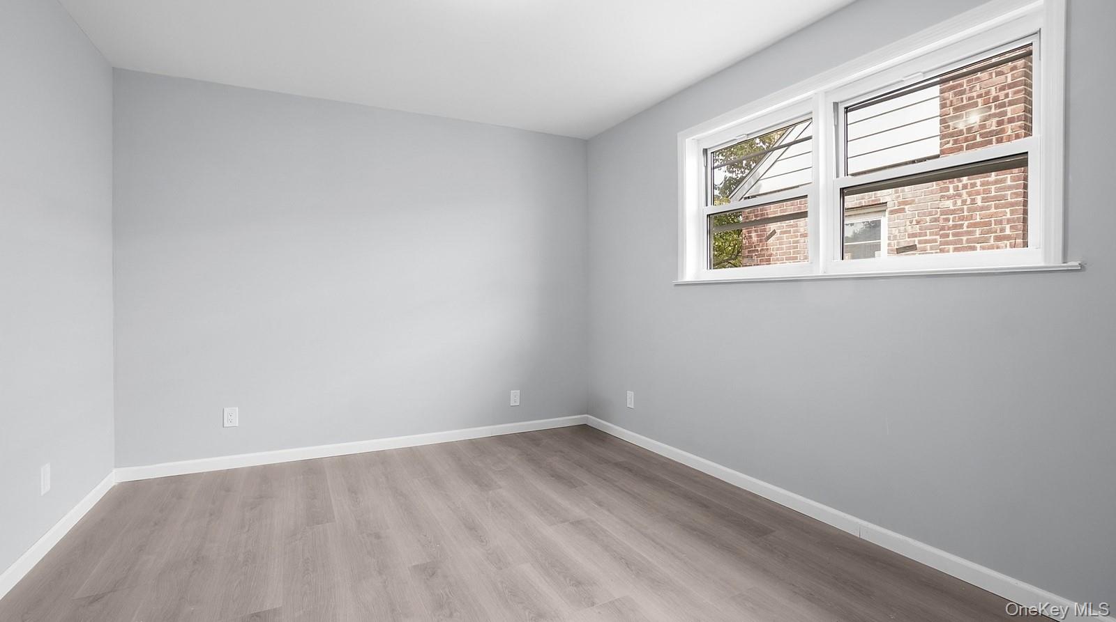 2729 Paulding Avenue Property Photo 14