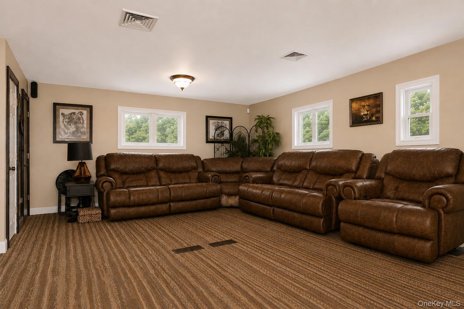 303 Westchester Avenue Property Photo 17