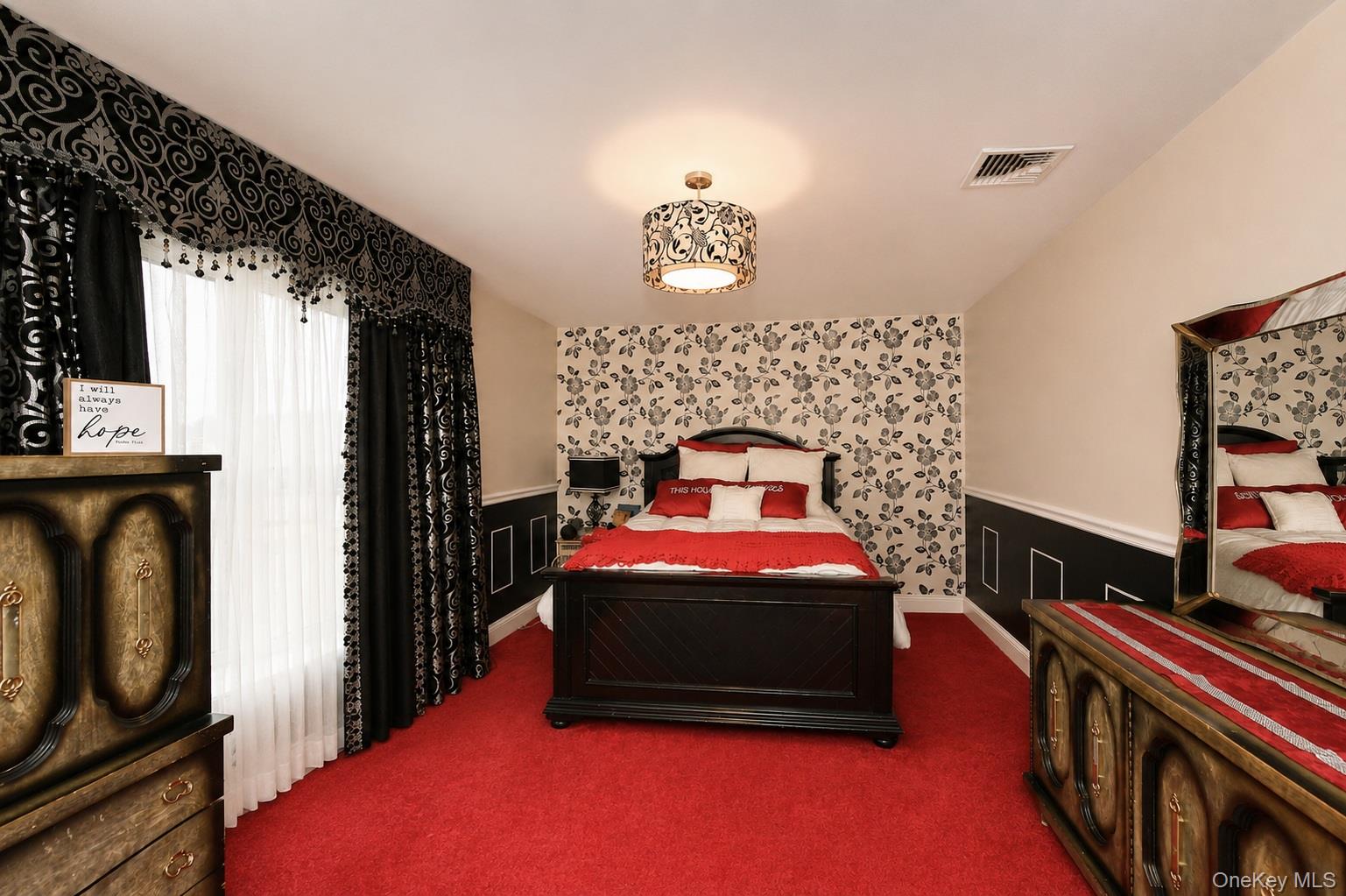 303 Westchester Avenue Property Photo 24