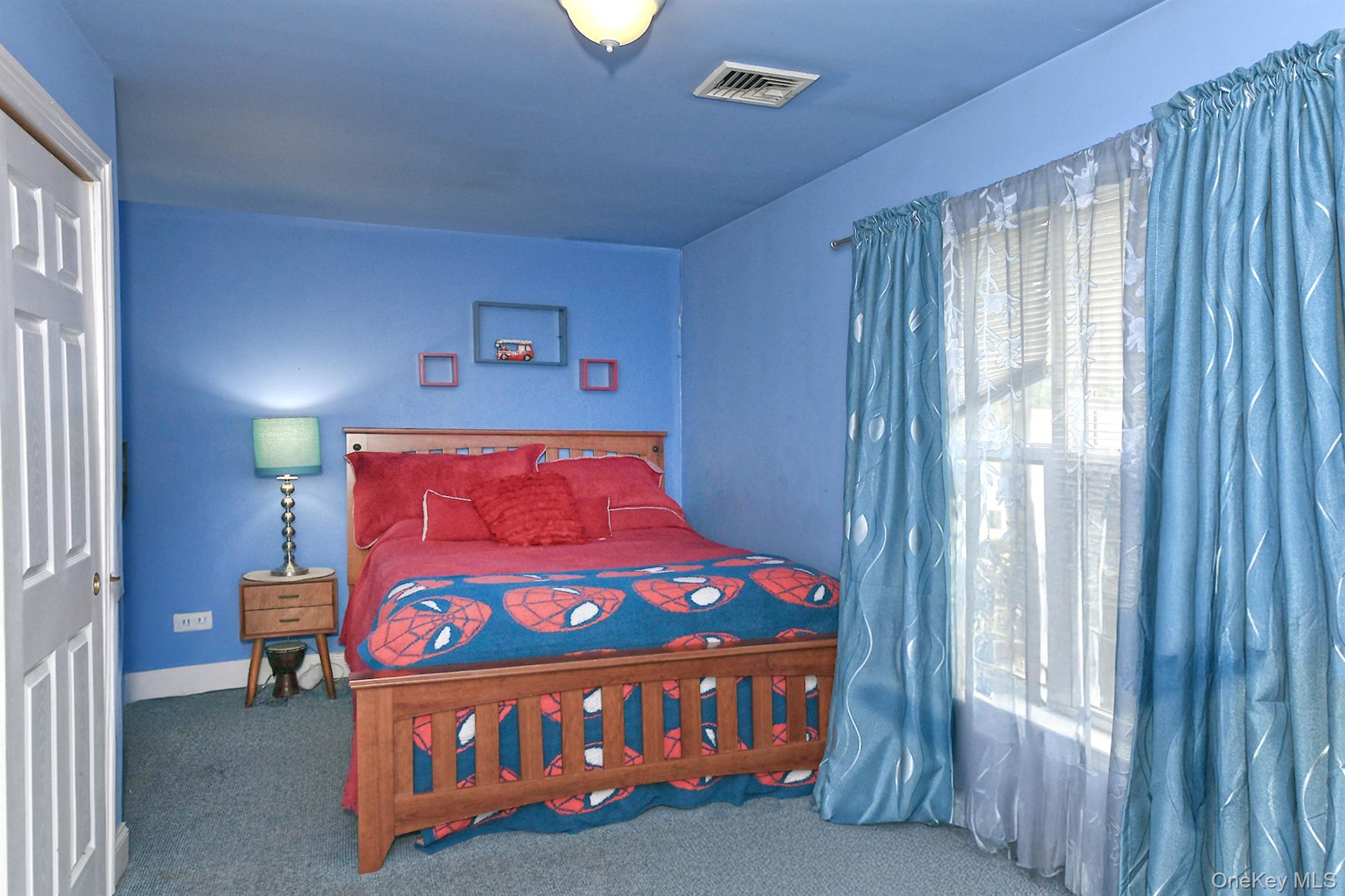 303 Westchester Avenue Property Photo 25
