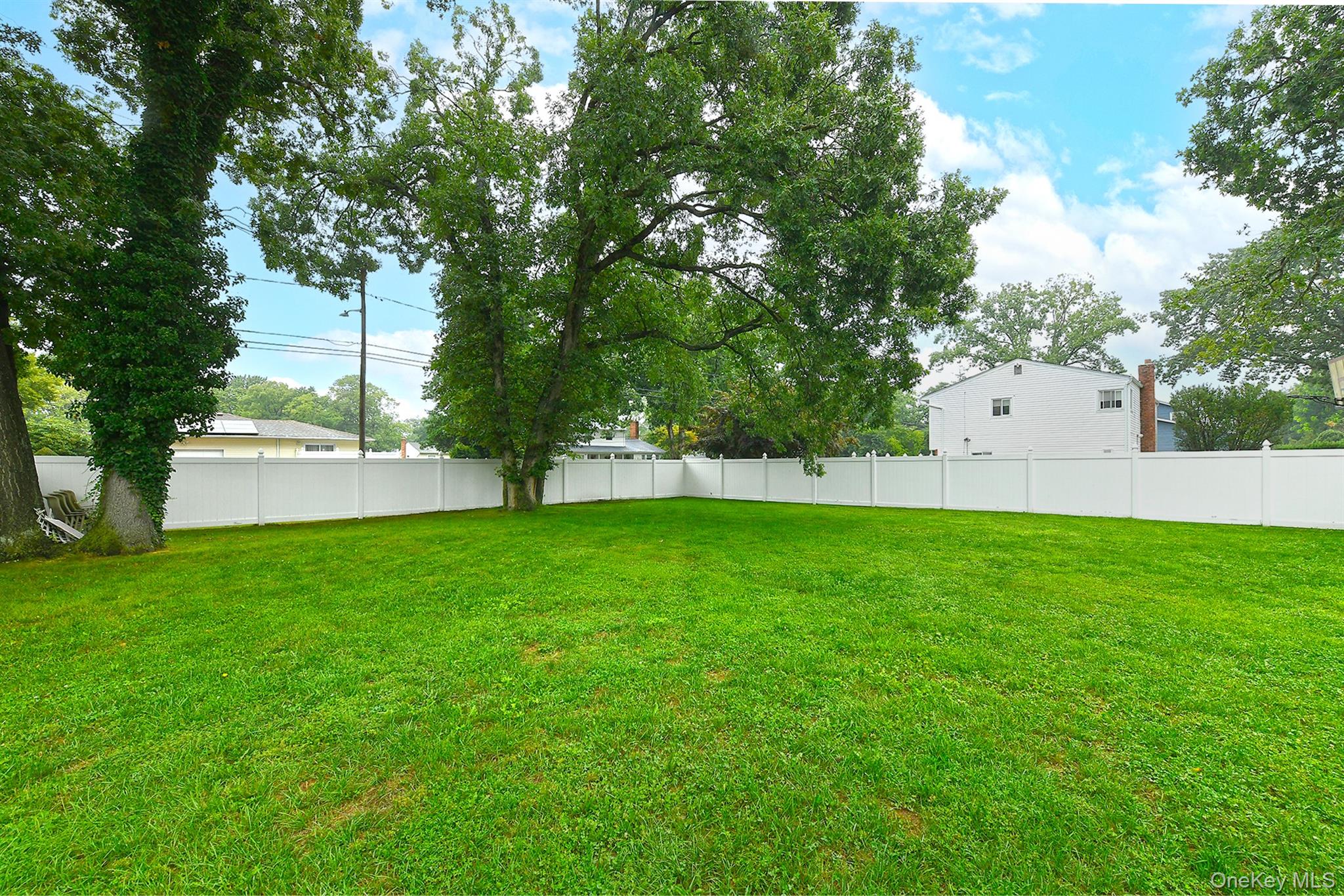 303 Westchester Avenue Property Photo 33