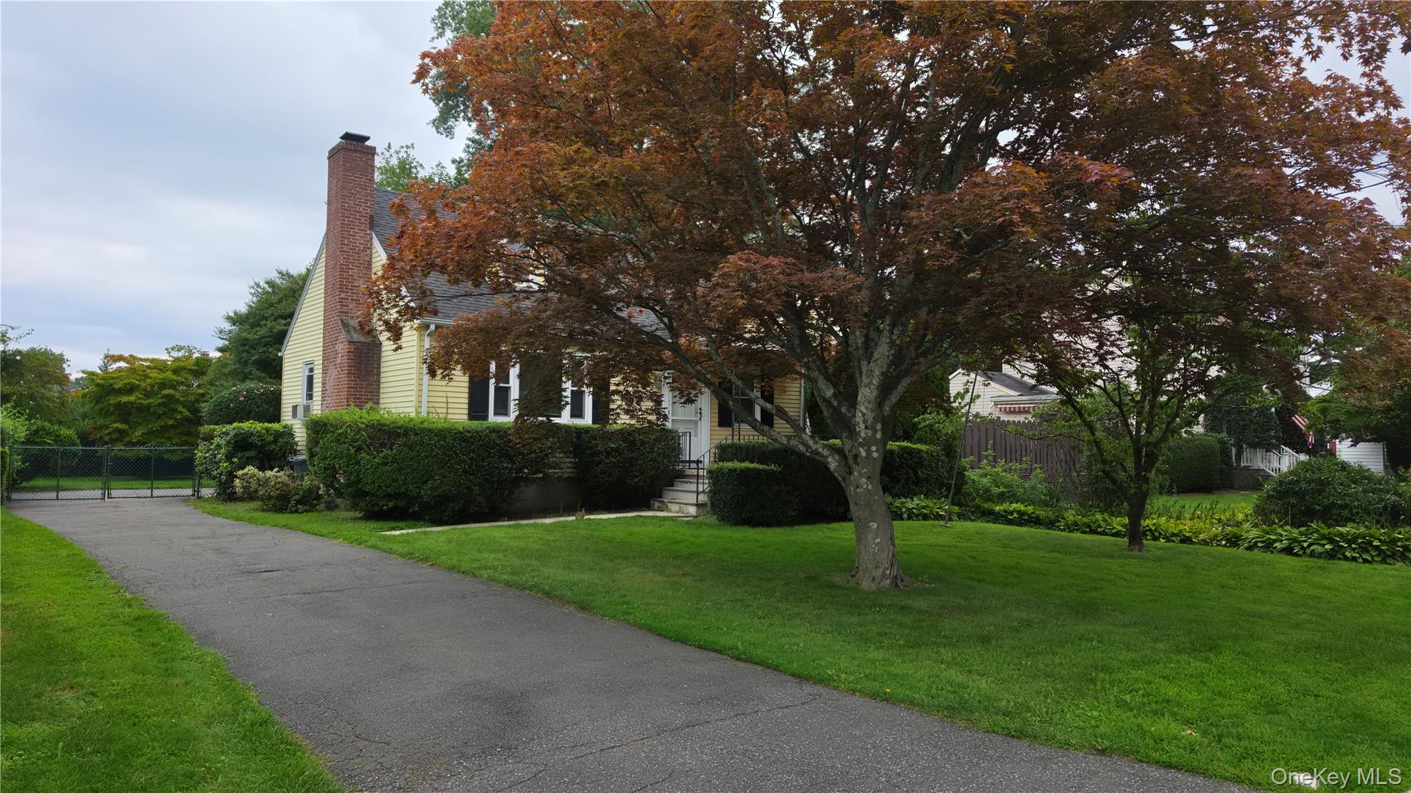 27 Haines Boulevard Property Photo 2