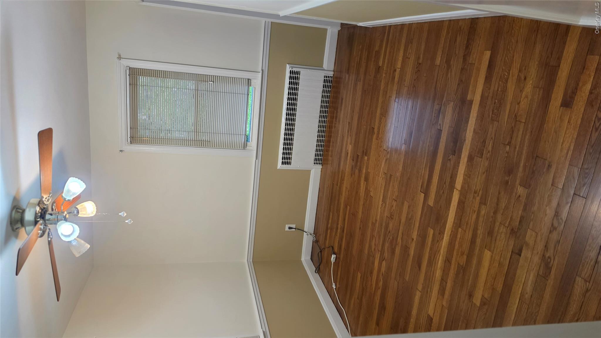 27 Haines Boulevard Property Photo 8