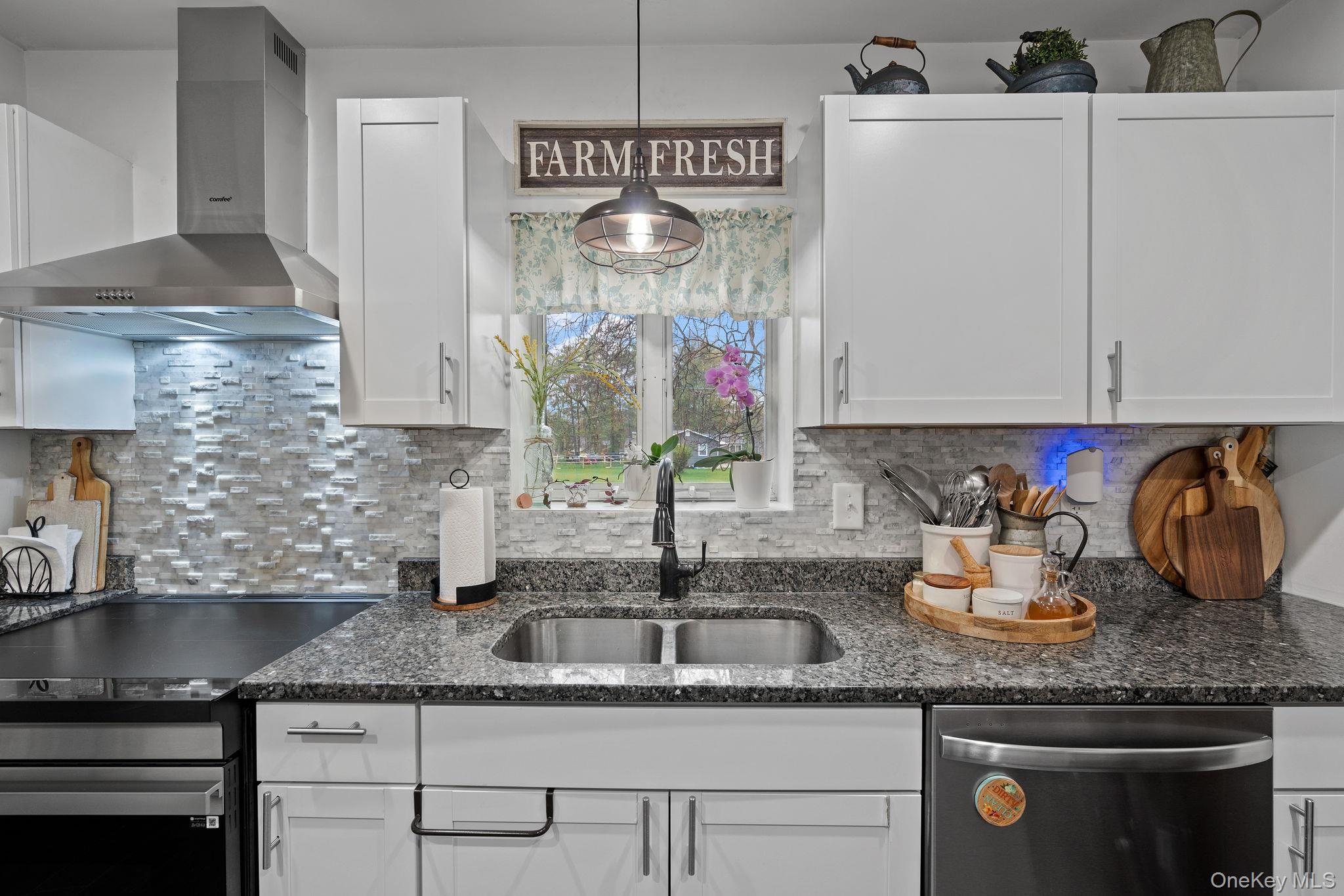 2374 Bruynswick Road Property Photo 15
