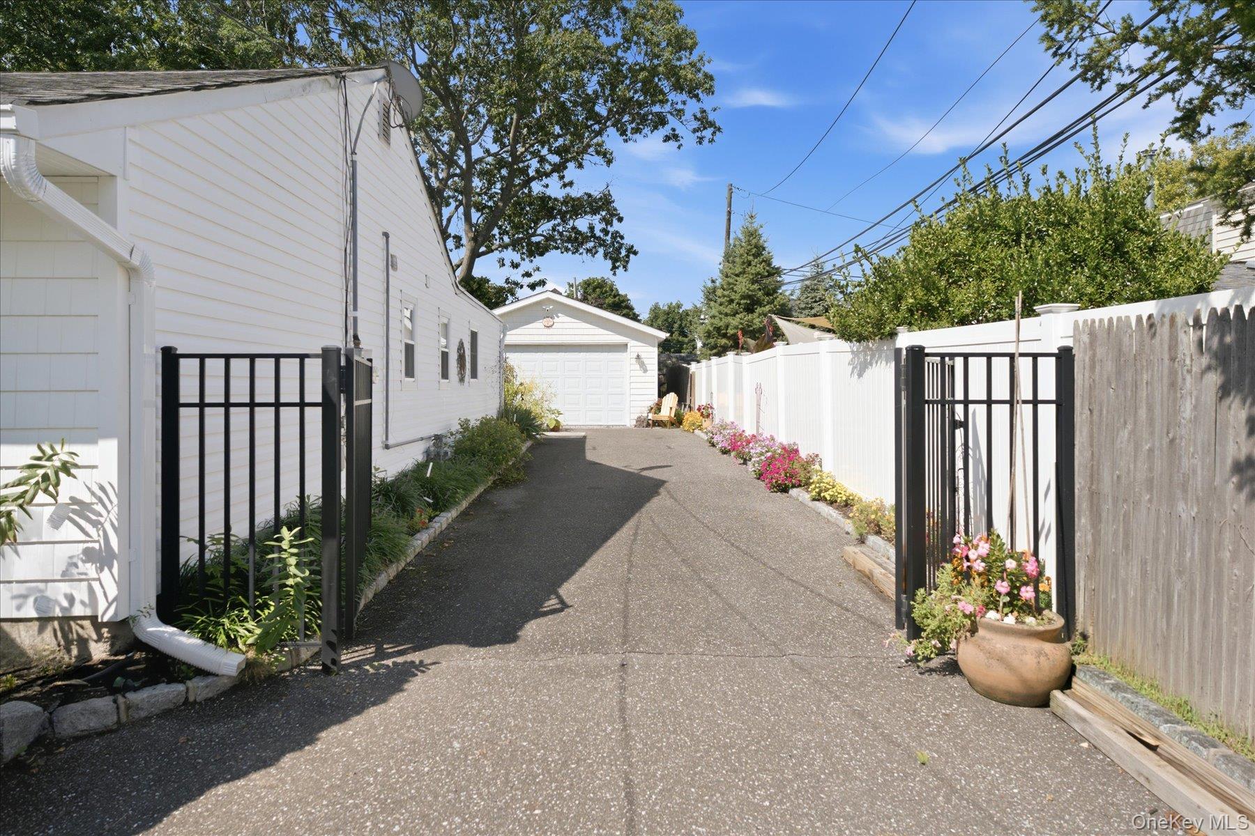 4 Fairlane Drive Property Photo 4