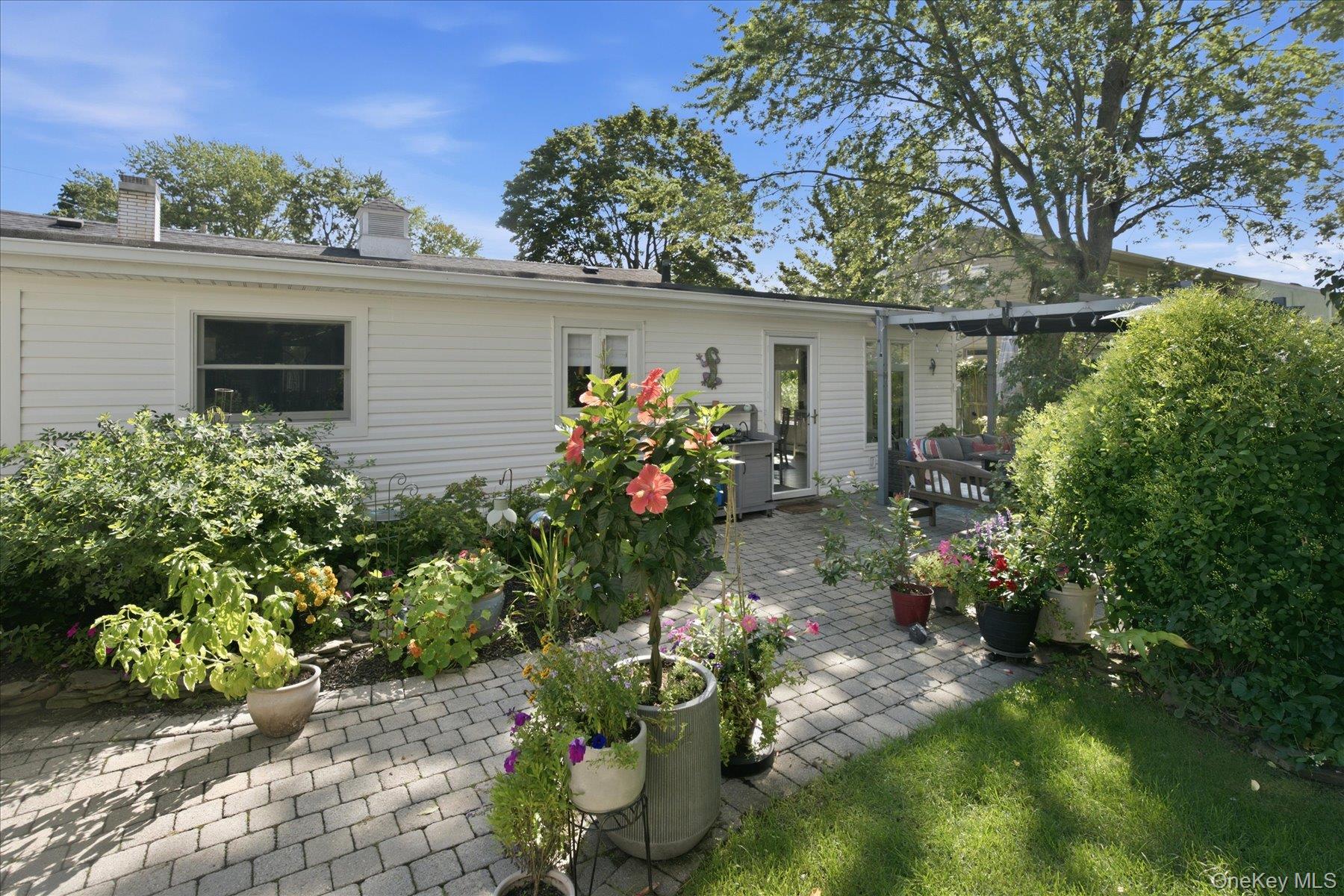 4 Fairlane Drive Property Photo 37
