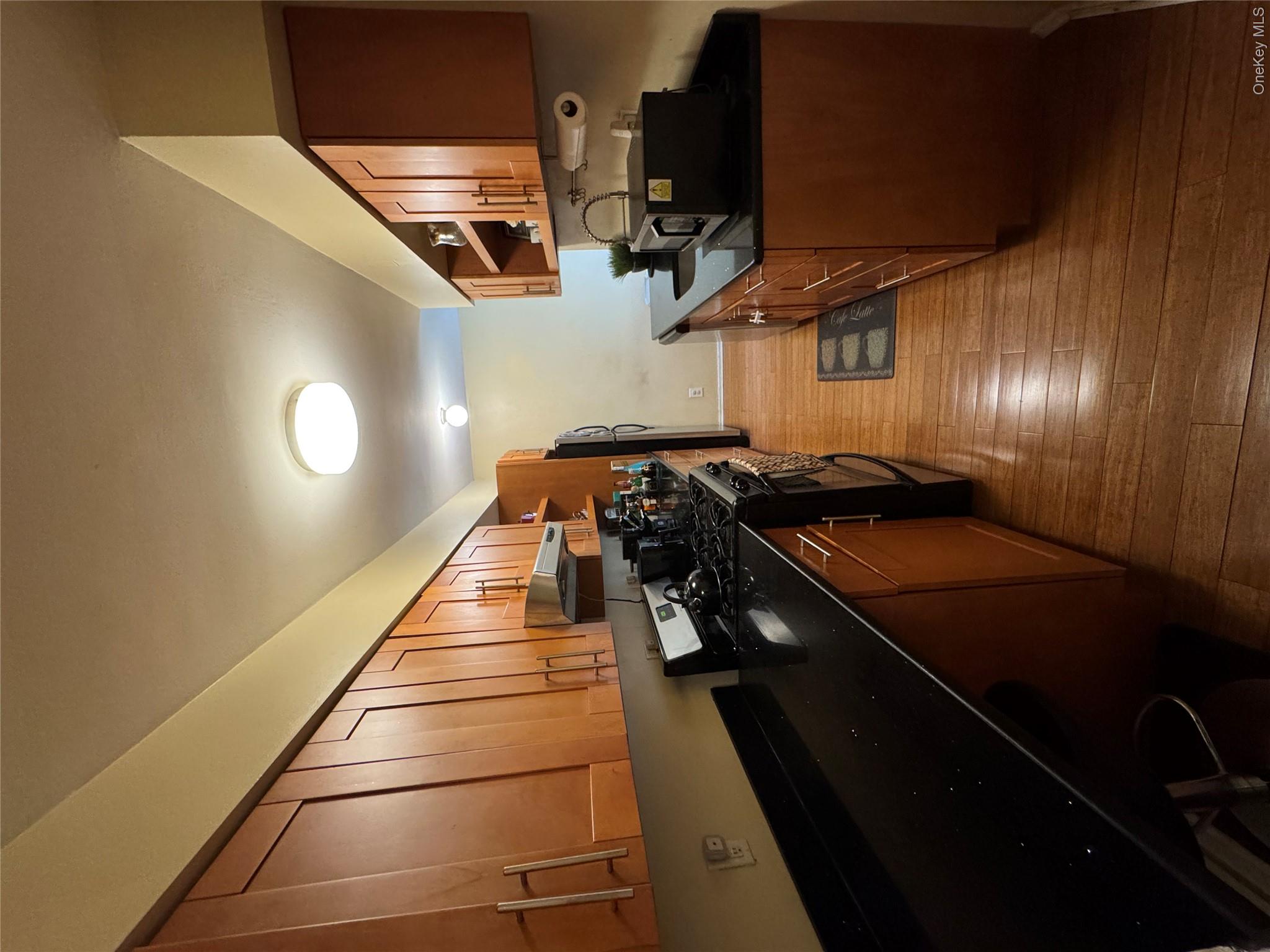 145 Smith D21 Property Photo 7