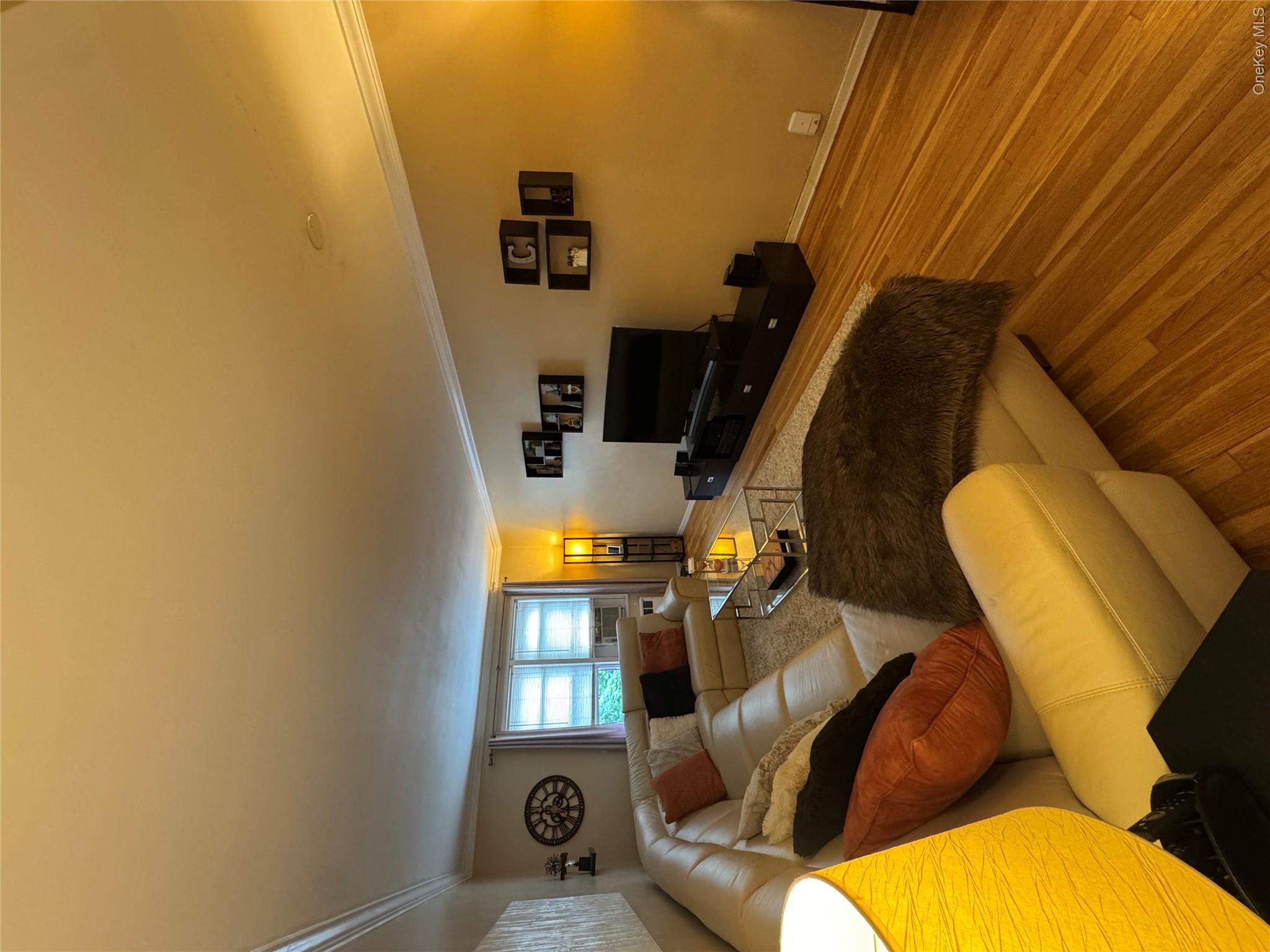145 Smith D21 Property Photo 9