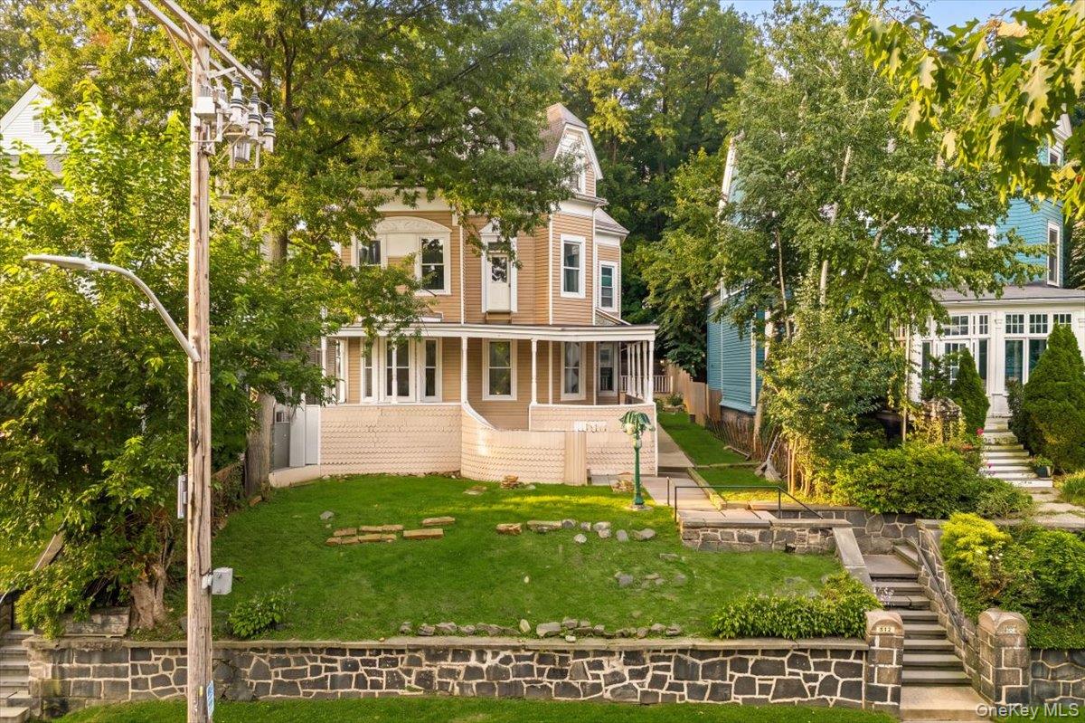 512 Warburton Avenue Property Photo 1