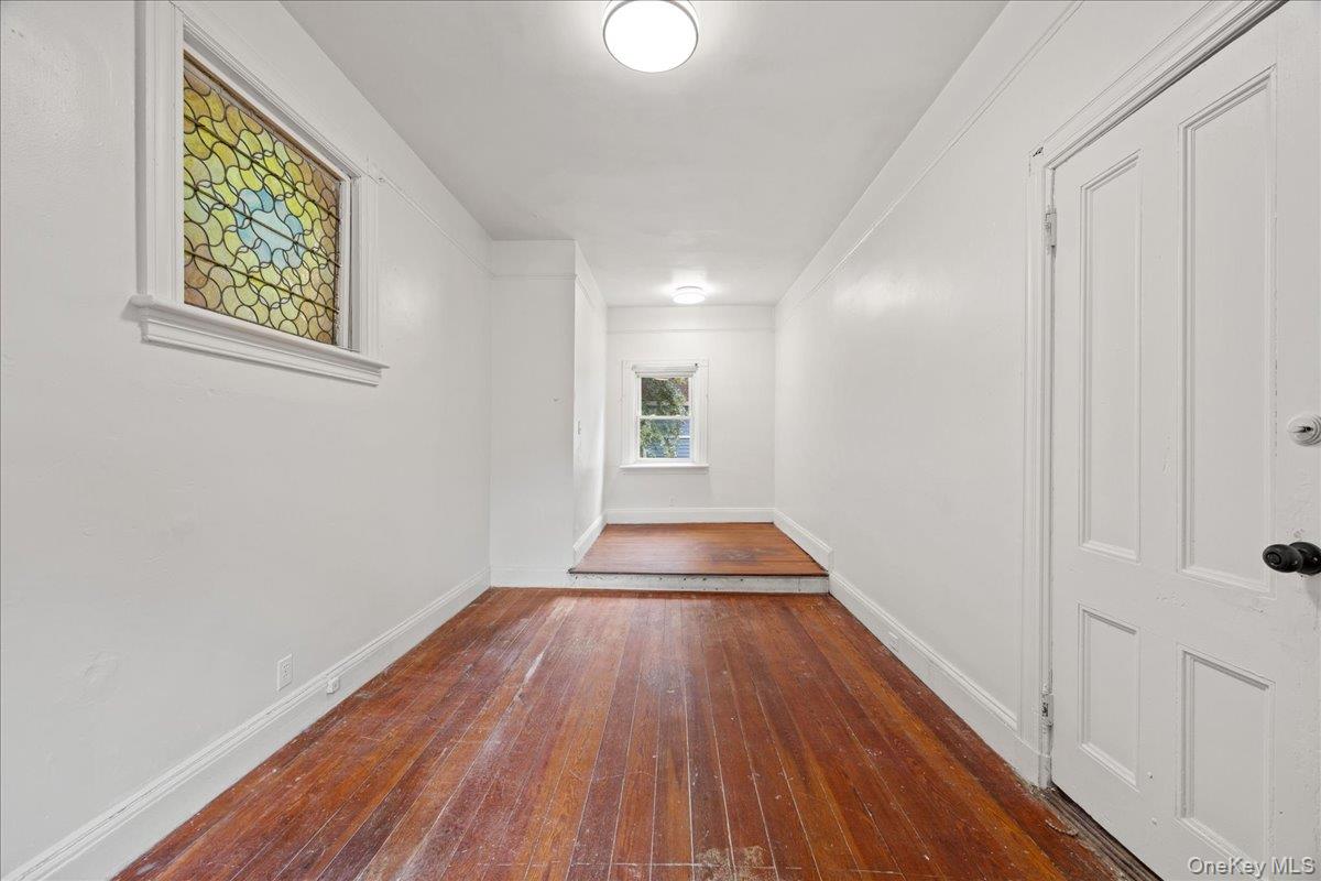 512 Warburton Avenue Property Photo 16