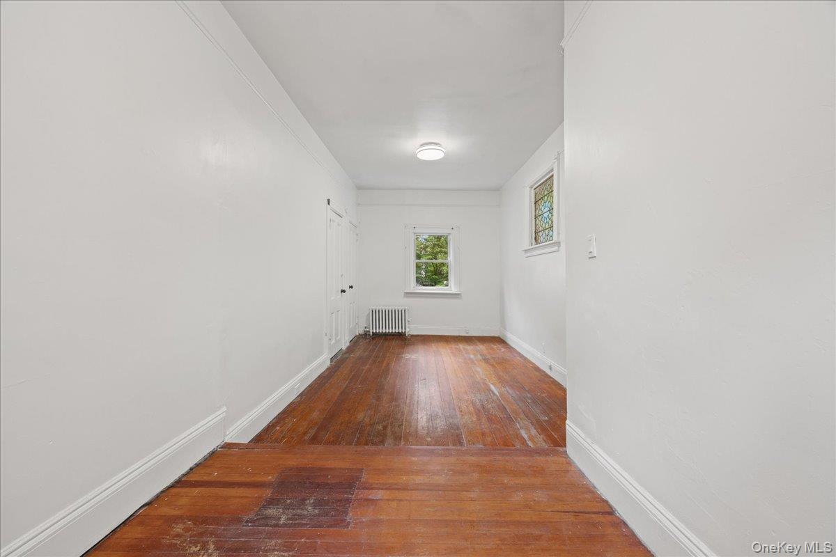 512 Warburton Avenue Property Photo 17