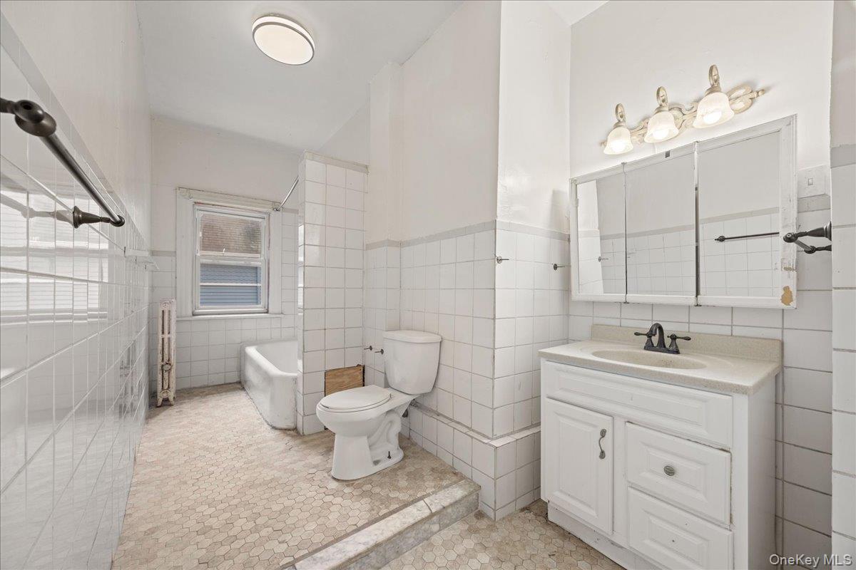 512 Warburton Avenue Property Photo 18