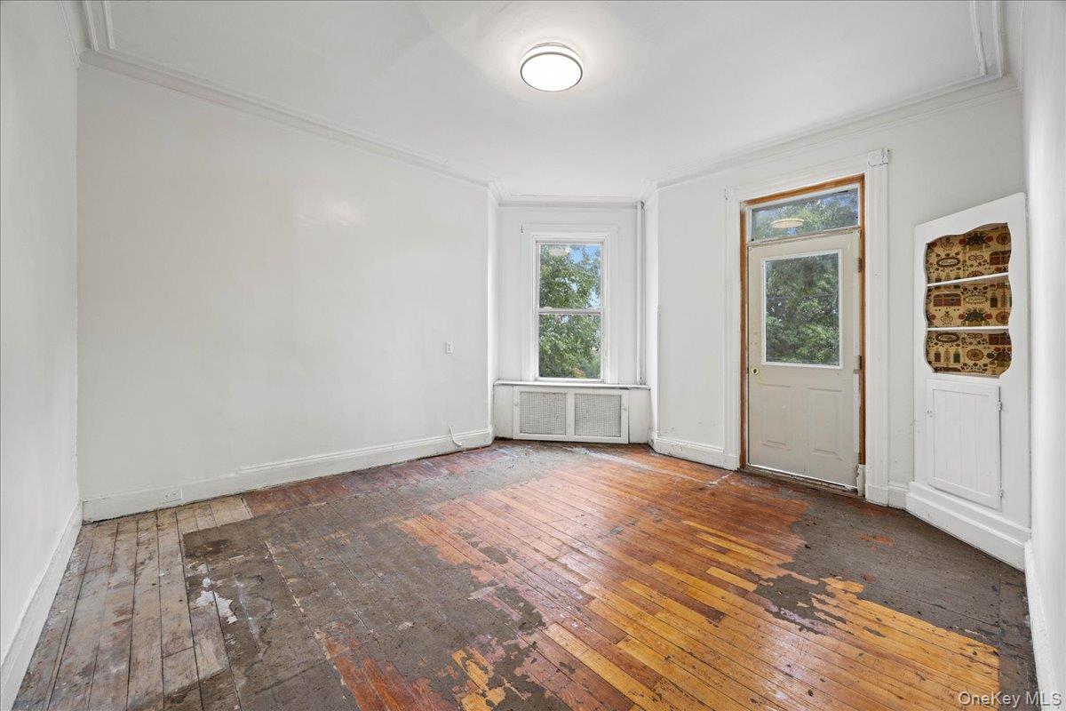 512 Warburton Avenue Property Photo 21