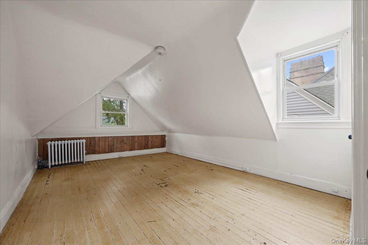 512 Warburton Avenue Property Photo 28
