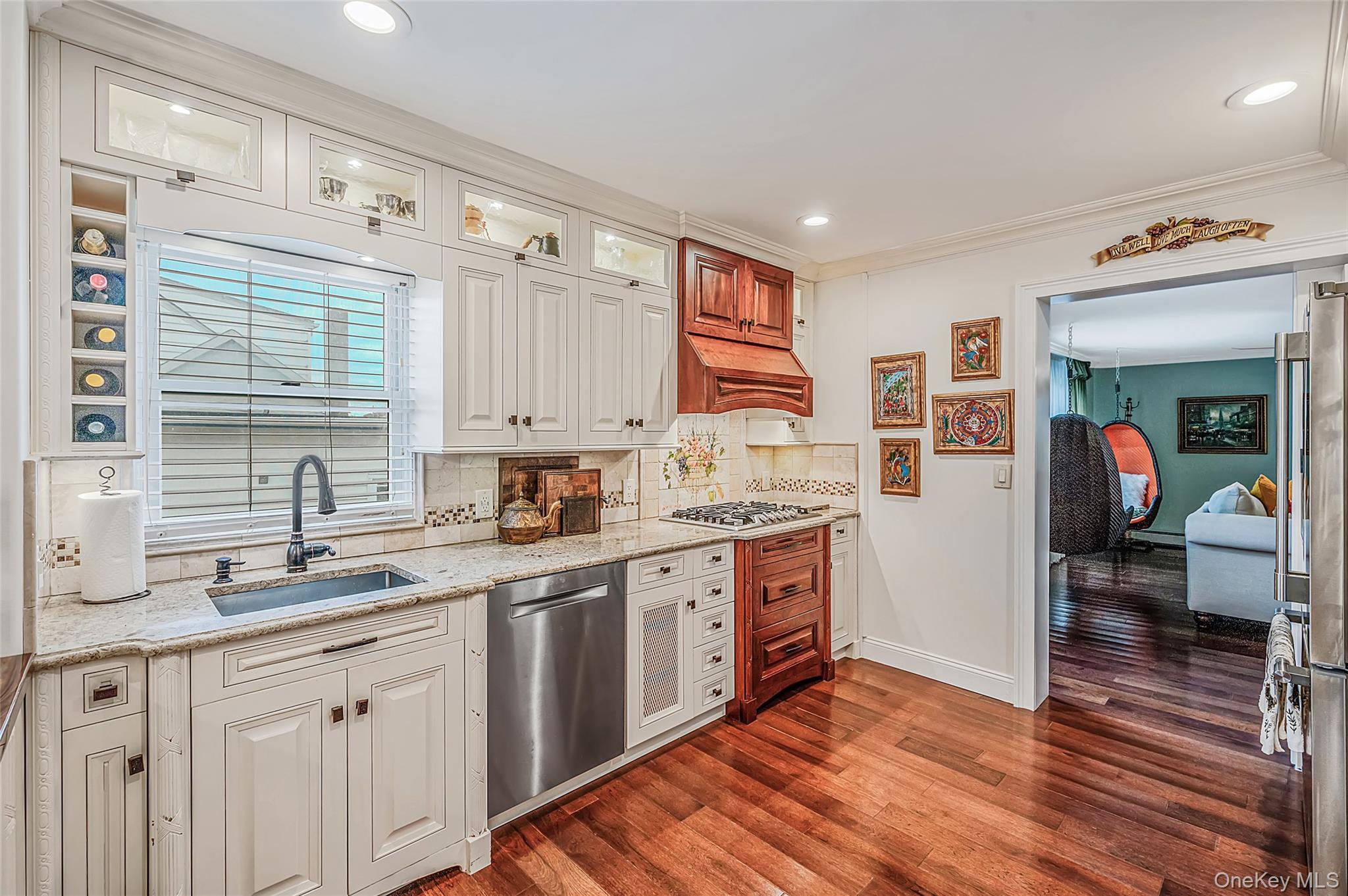 9 Perry Place Property Photo 10