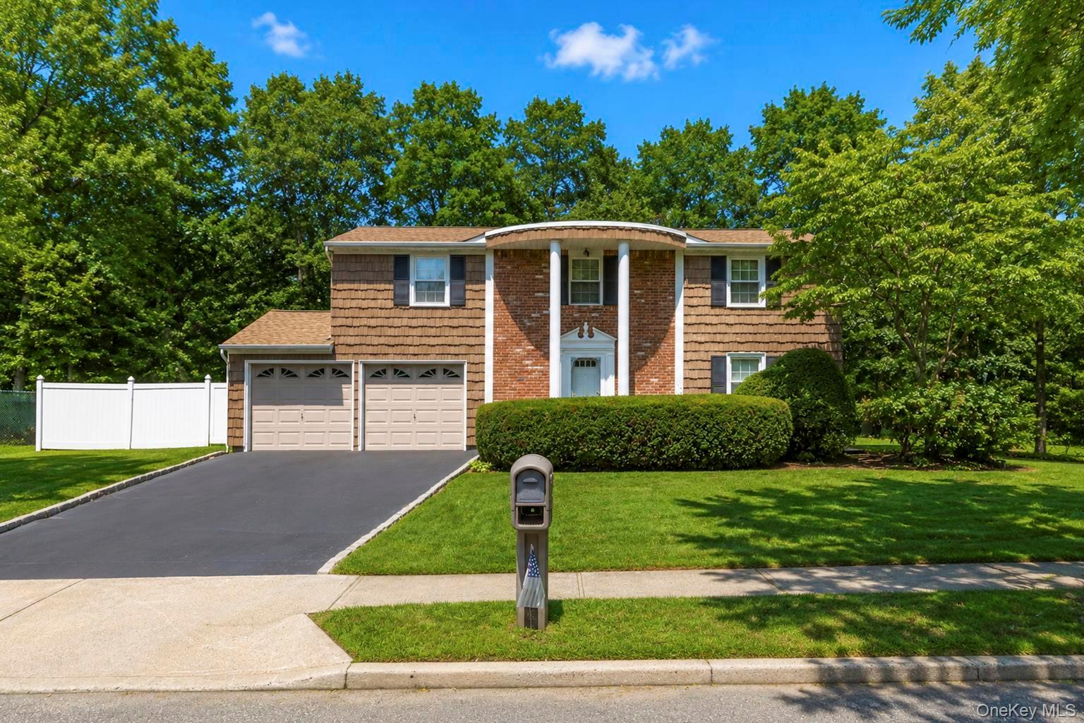 25 Hewes Street Property Photo 1