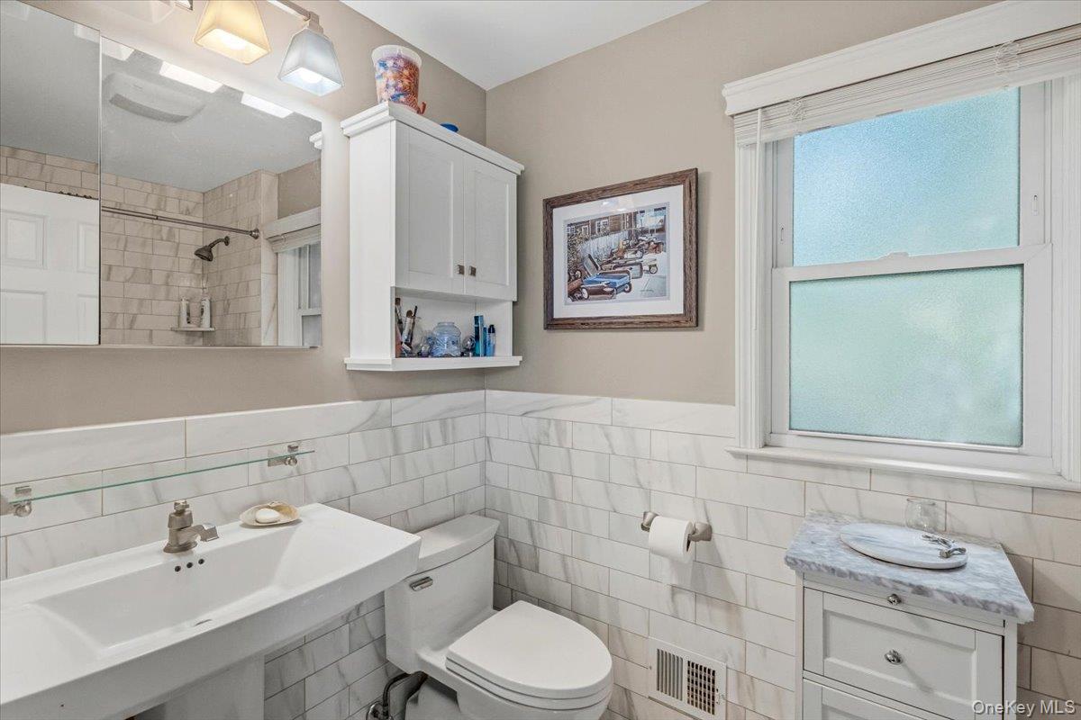 16 Stuart Avenue Property Photo 21