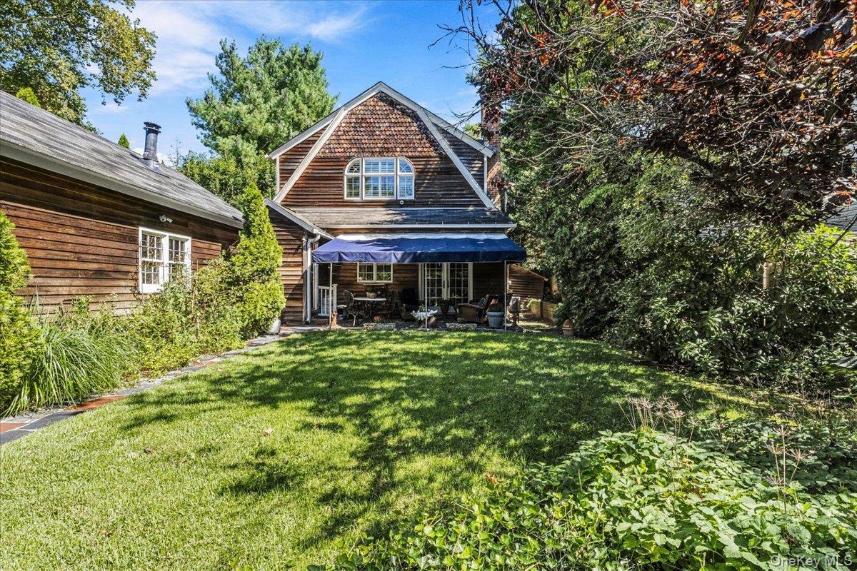 16 Stuart Avenue Property Photo 29