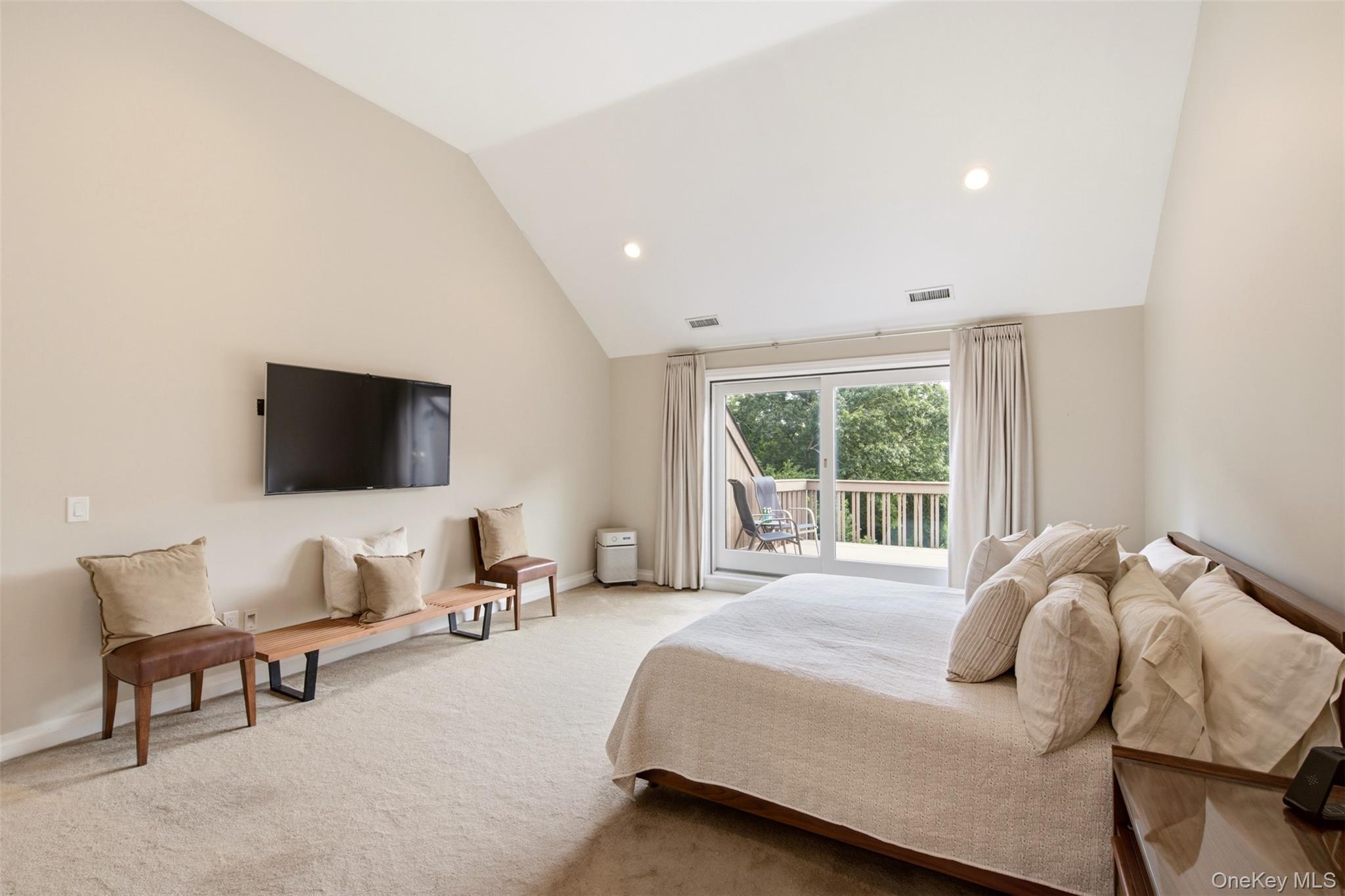 6 Target Rock Drive Property Photo 18