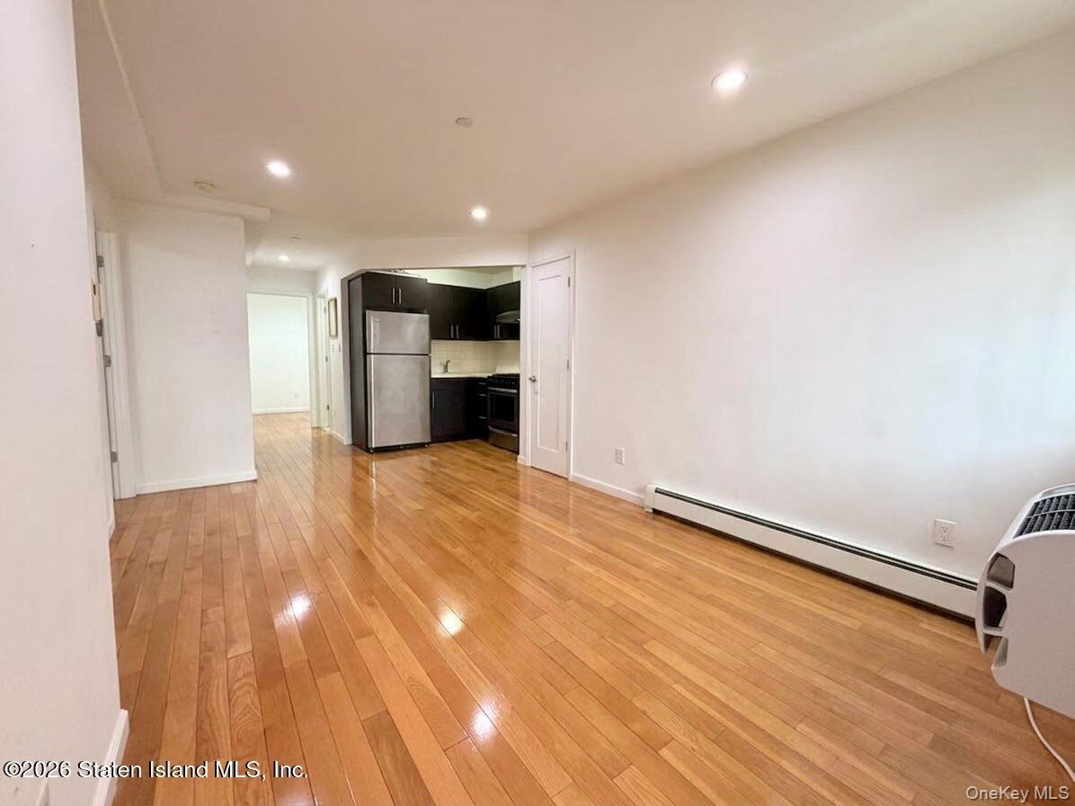 144-85 Roosevelt Avenue 3e Property Photo 6