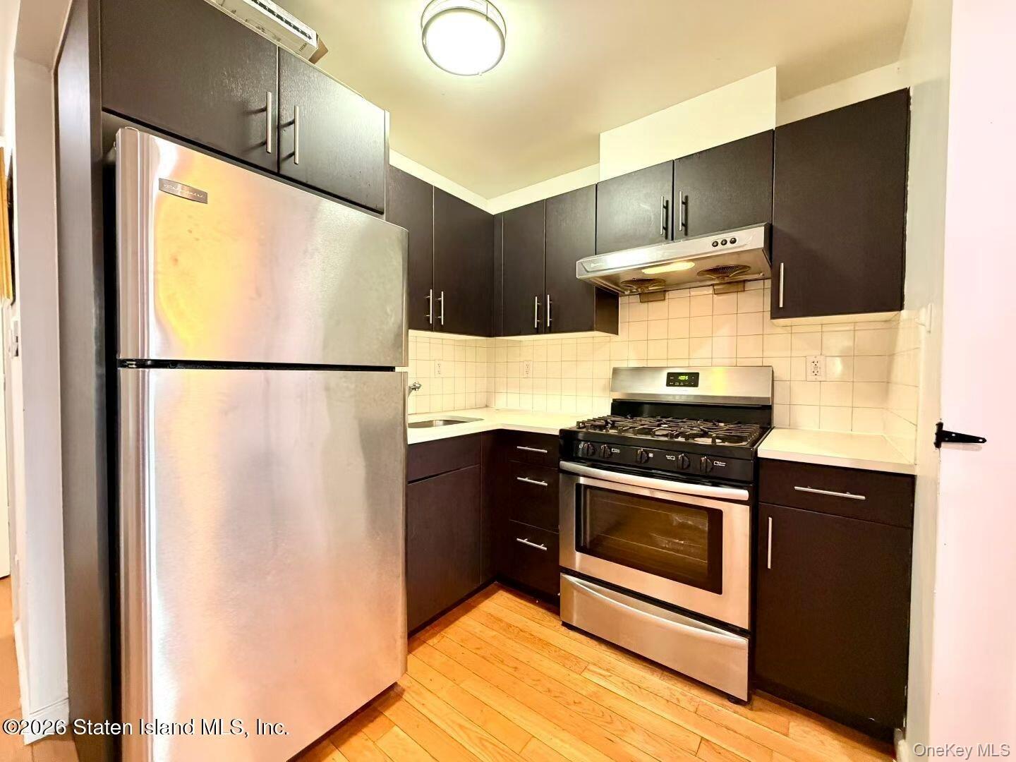 144-85 Roosevelt Avenue 3e Property Photo 7