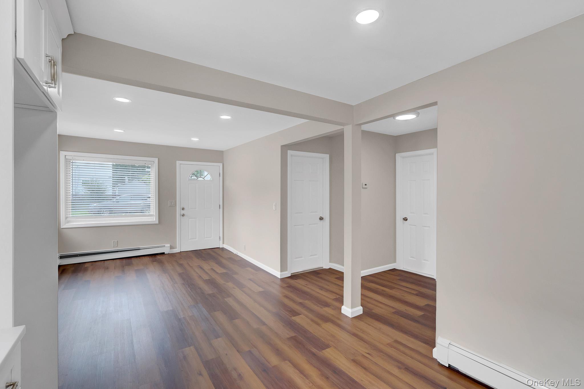 386 Tallwood Drive Property Photo 4