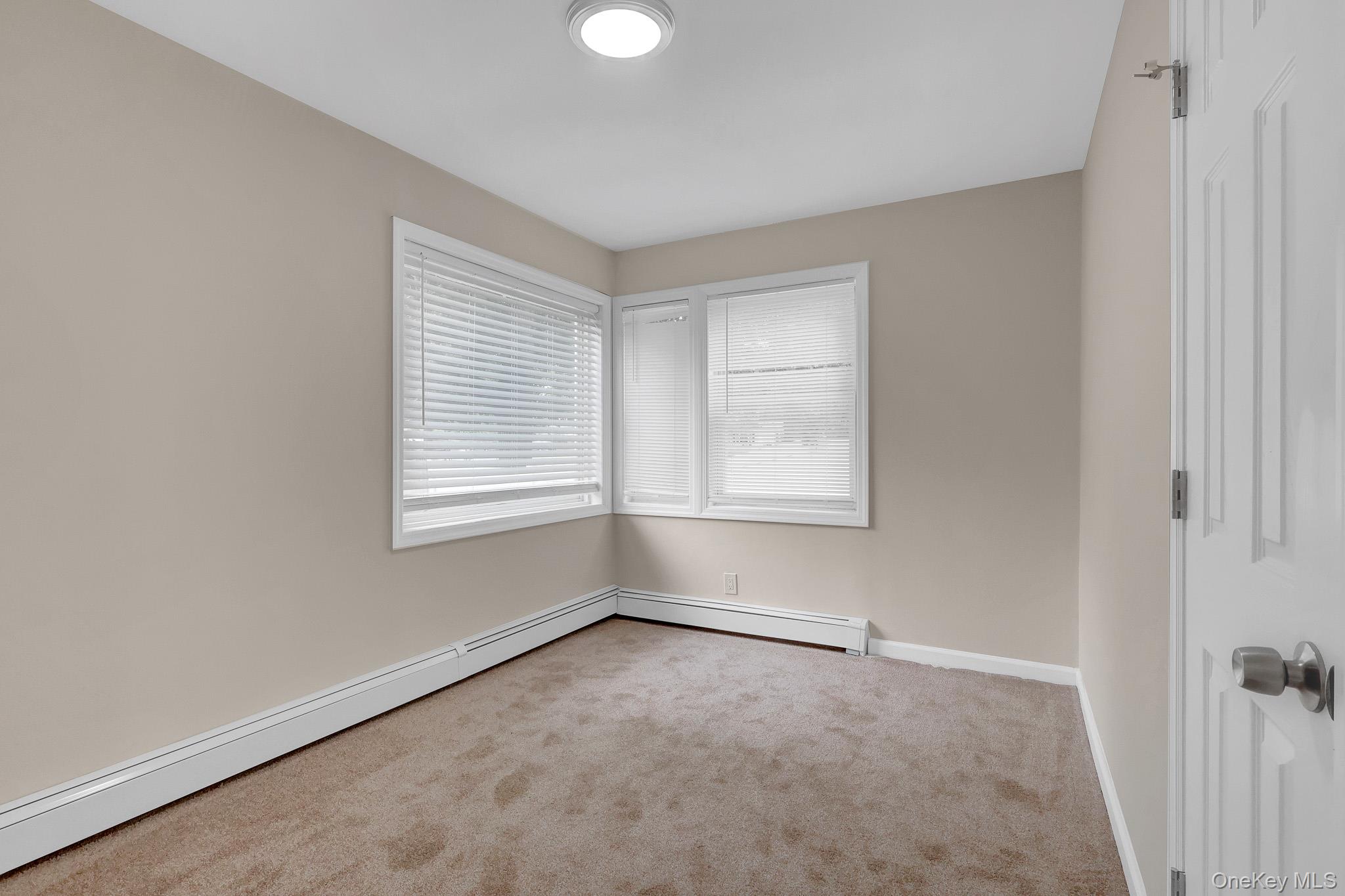 386 Tallwood Drive Property Photo 9