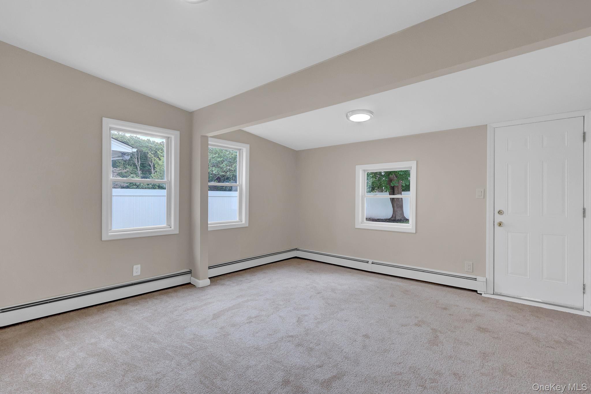 386 Tallwood Drive Property Photo 13