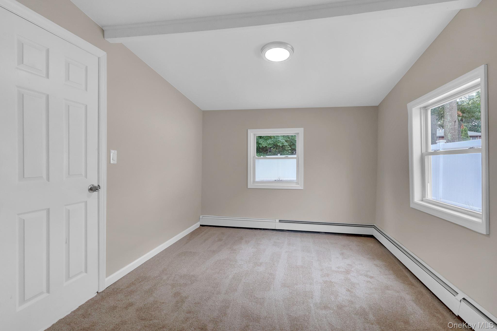 386 Tallwood Drive Property Photo 15