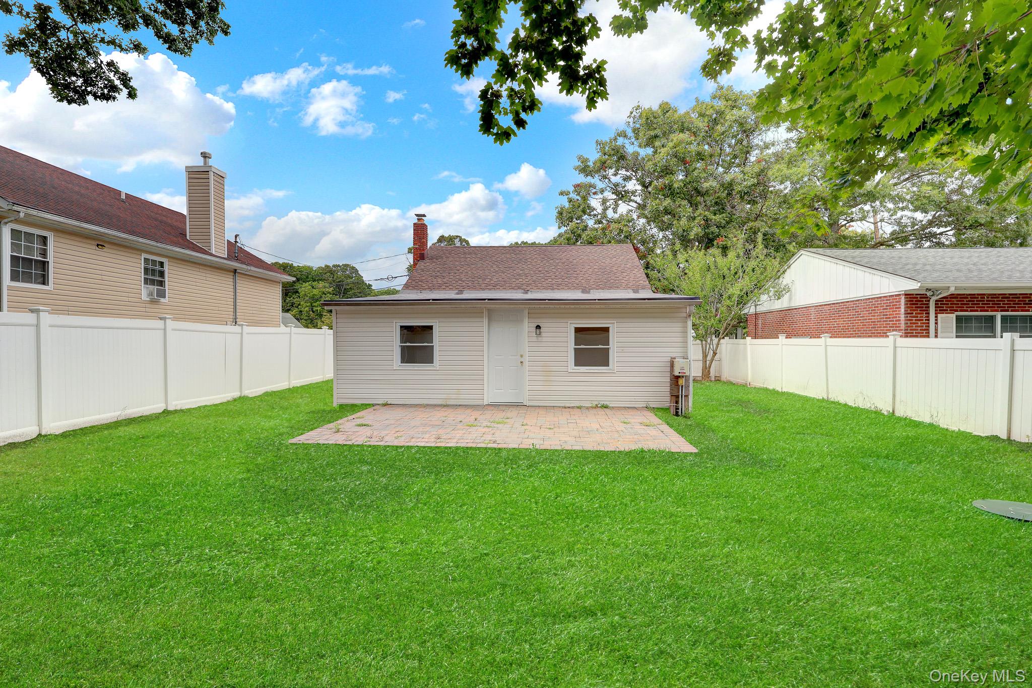 386 Tallwood Drive Property Photo 18