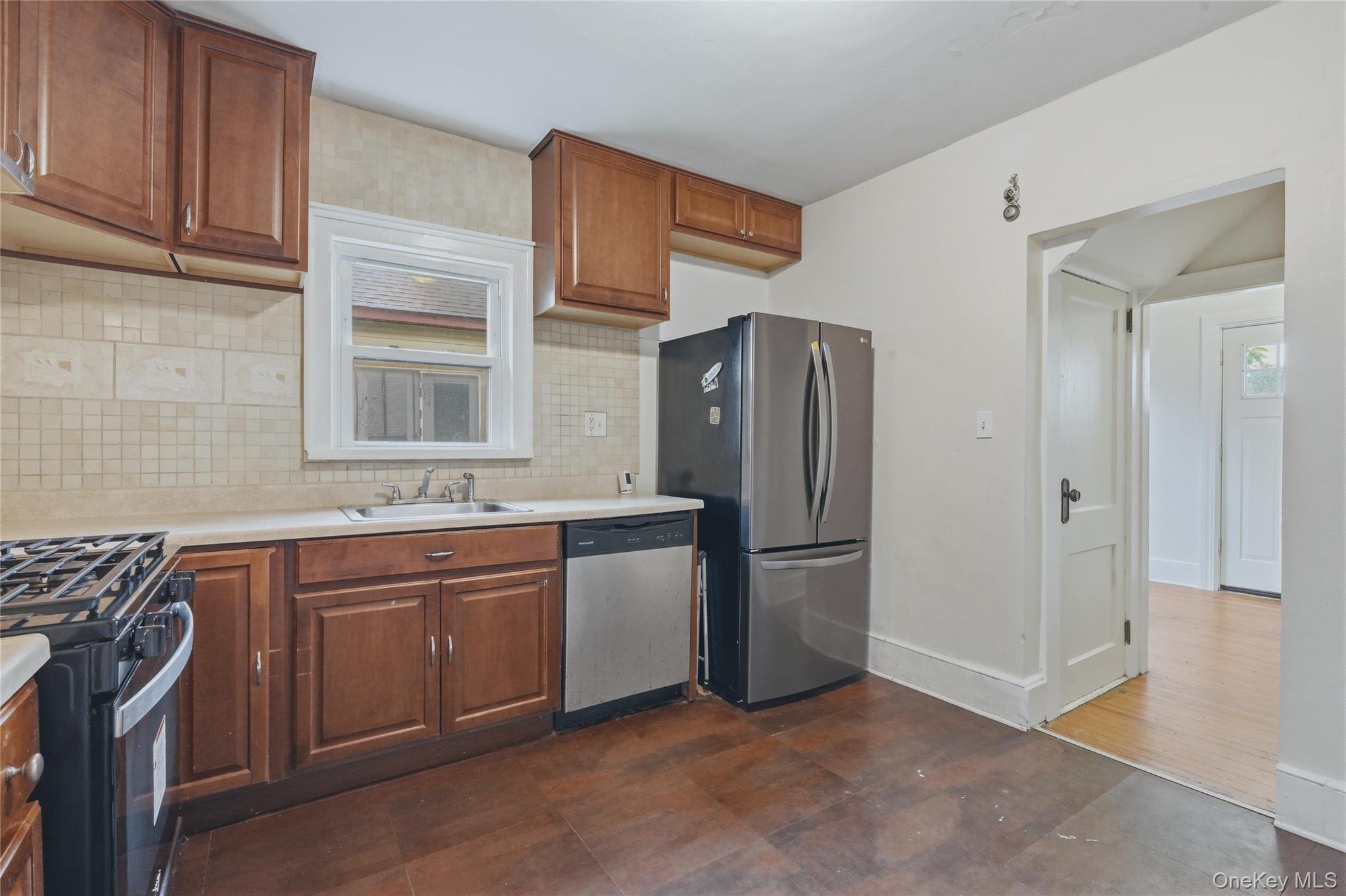 41 Irwin Avenue Property Photo 10