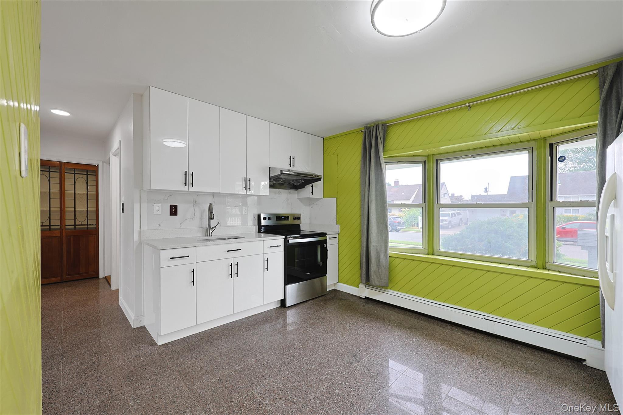 82 Lantern Road Property Photo 4