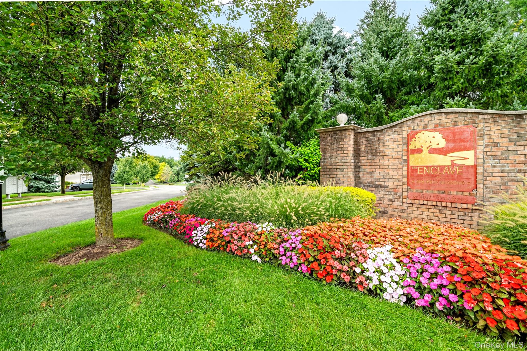 1307 Glastonbury Lane Property Photo 42
