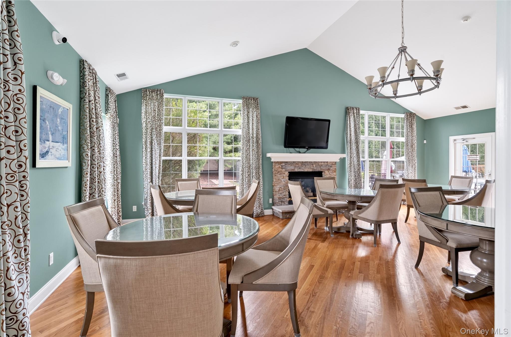 1307 Glastonbury Lane Property Photo 50