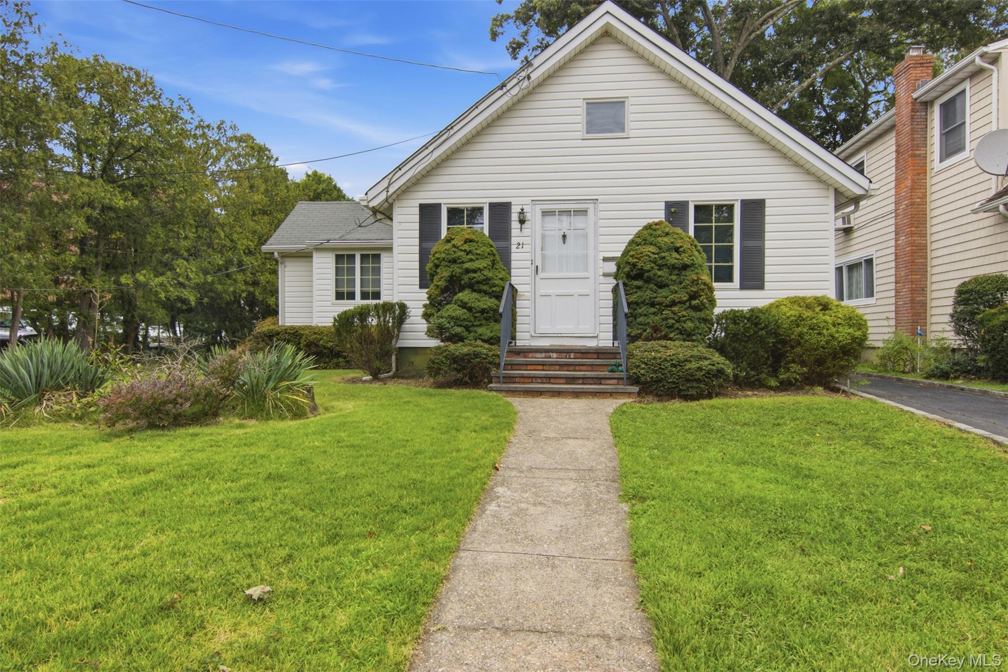 21 Sherrard Street Property Photo 1