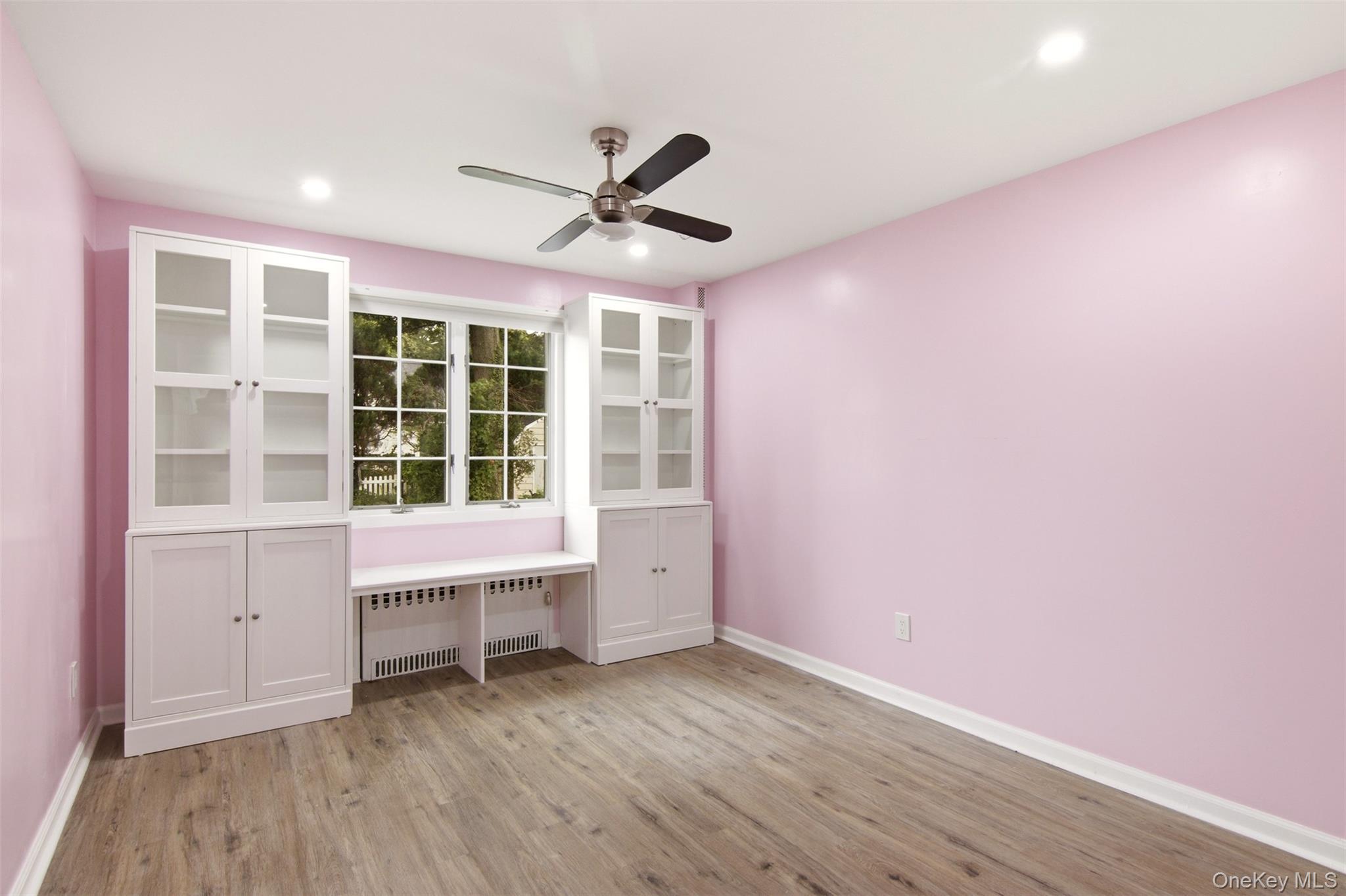 21 Sherrard Street Property Photo 8