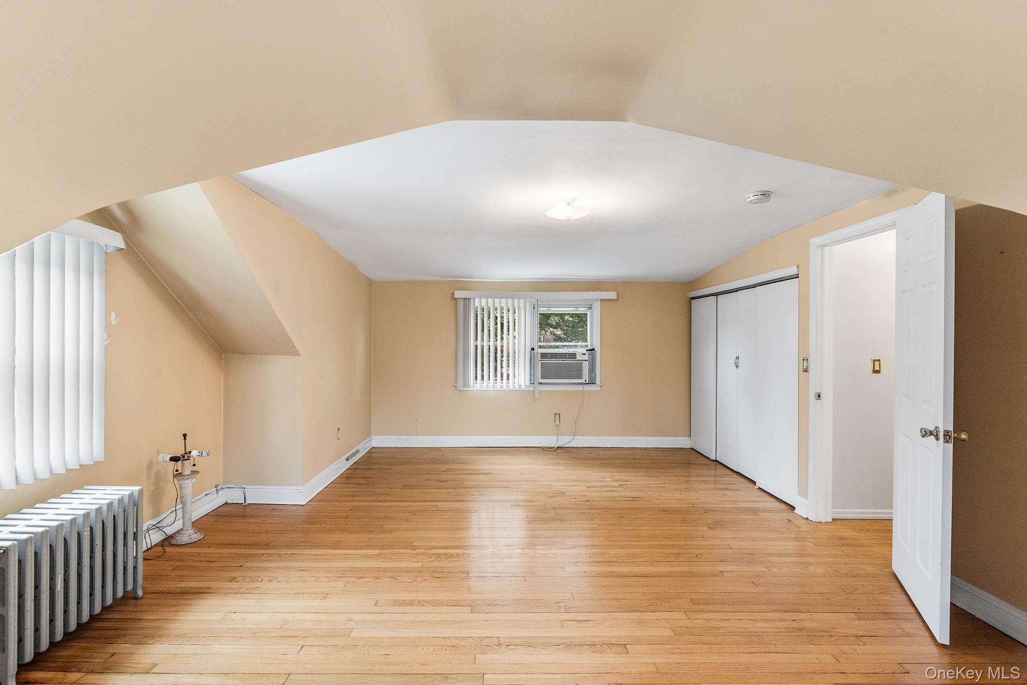 711 Charter Court Property Photo 23