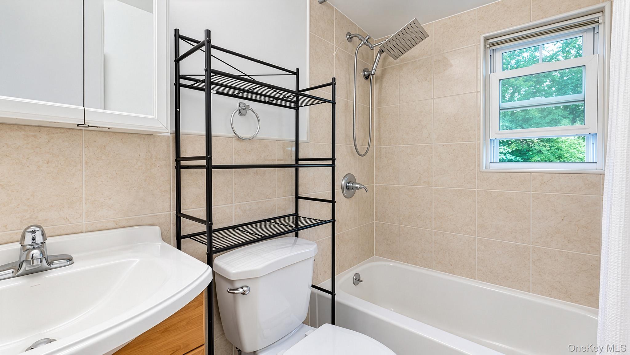 711 Charter Court Property Photo 24