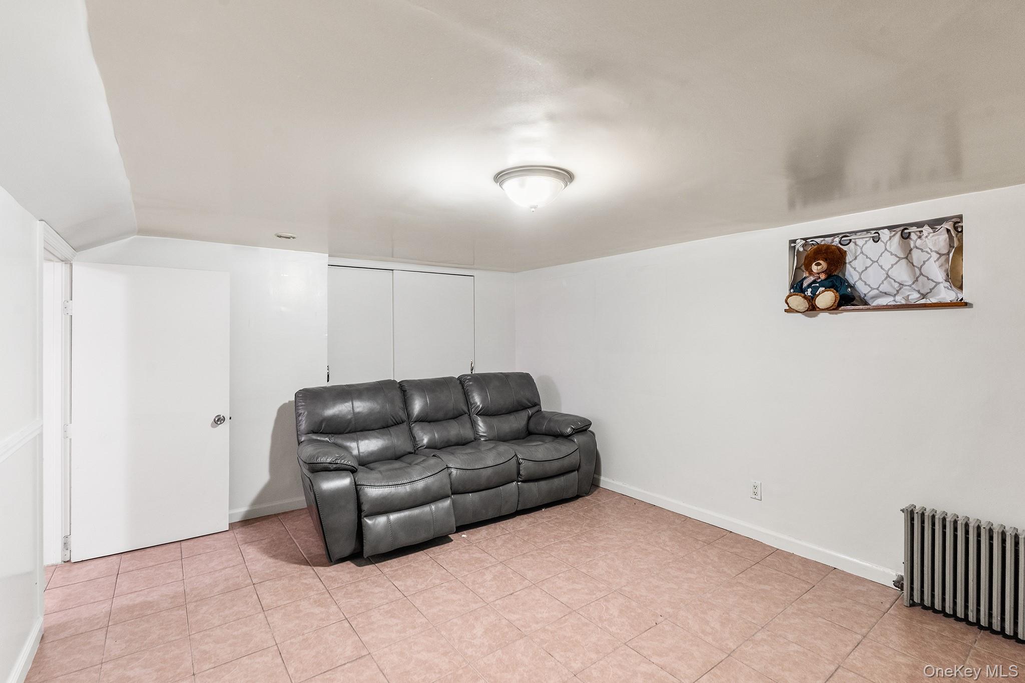 711 Charter Court Property Photo 31