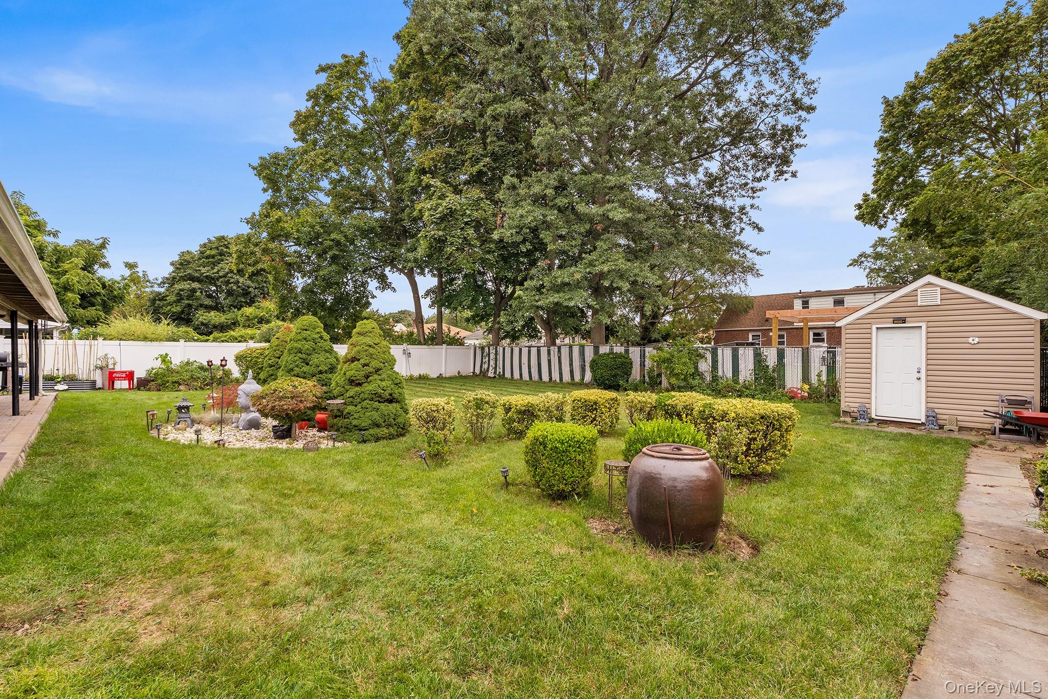 711 Charter Court Property Photo 44