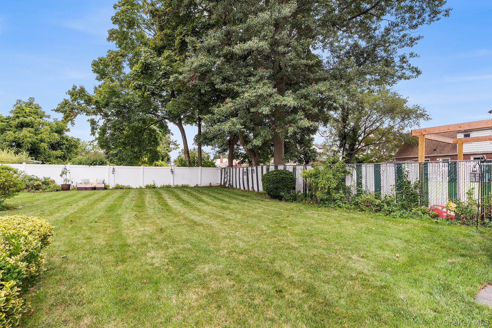 711 Charter Court Property Photo 46