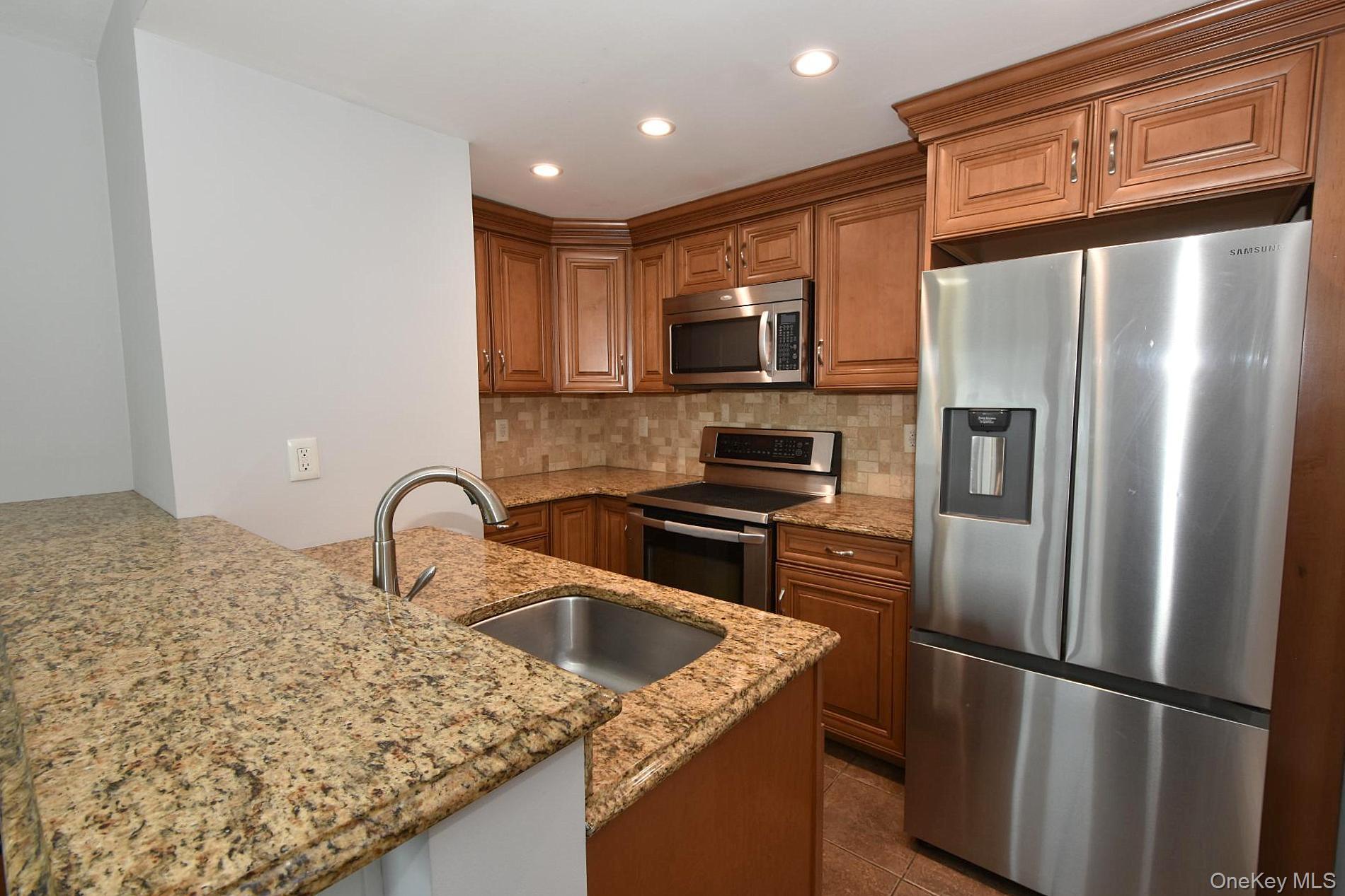 7 Swan Lane Property Photo 4